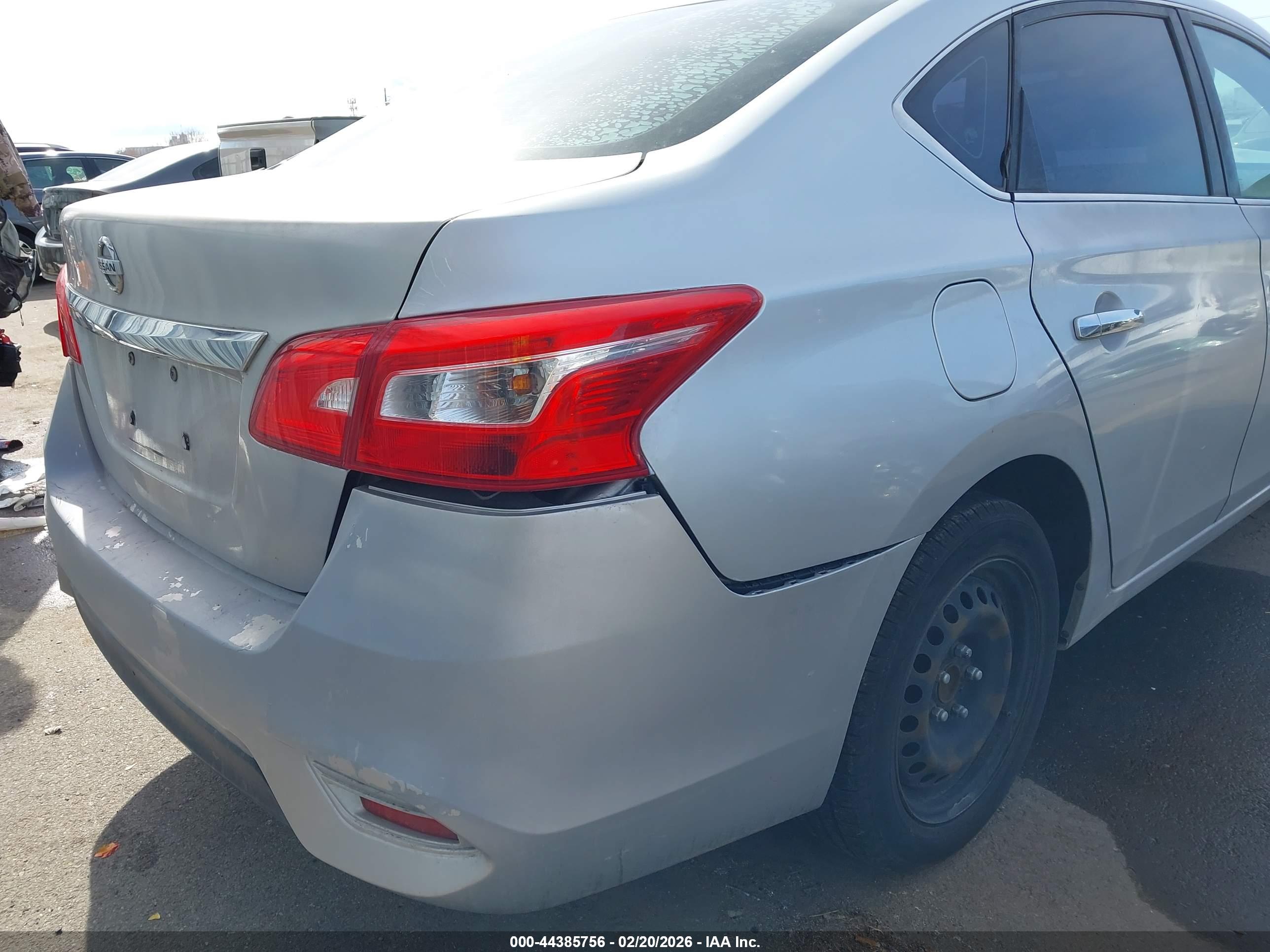NISSAN SENTRA image 6