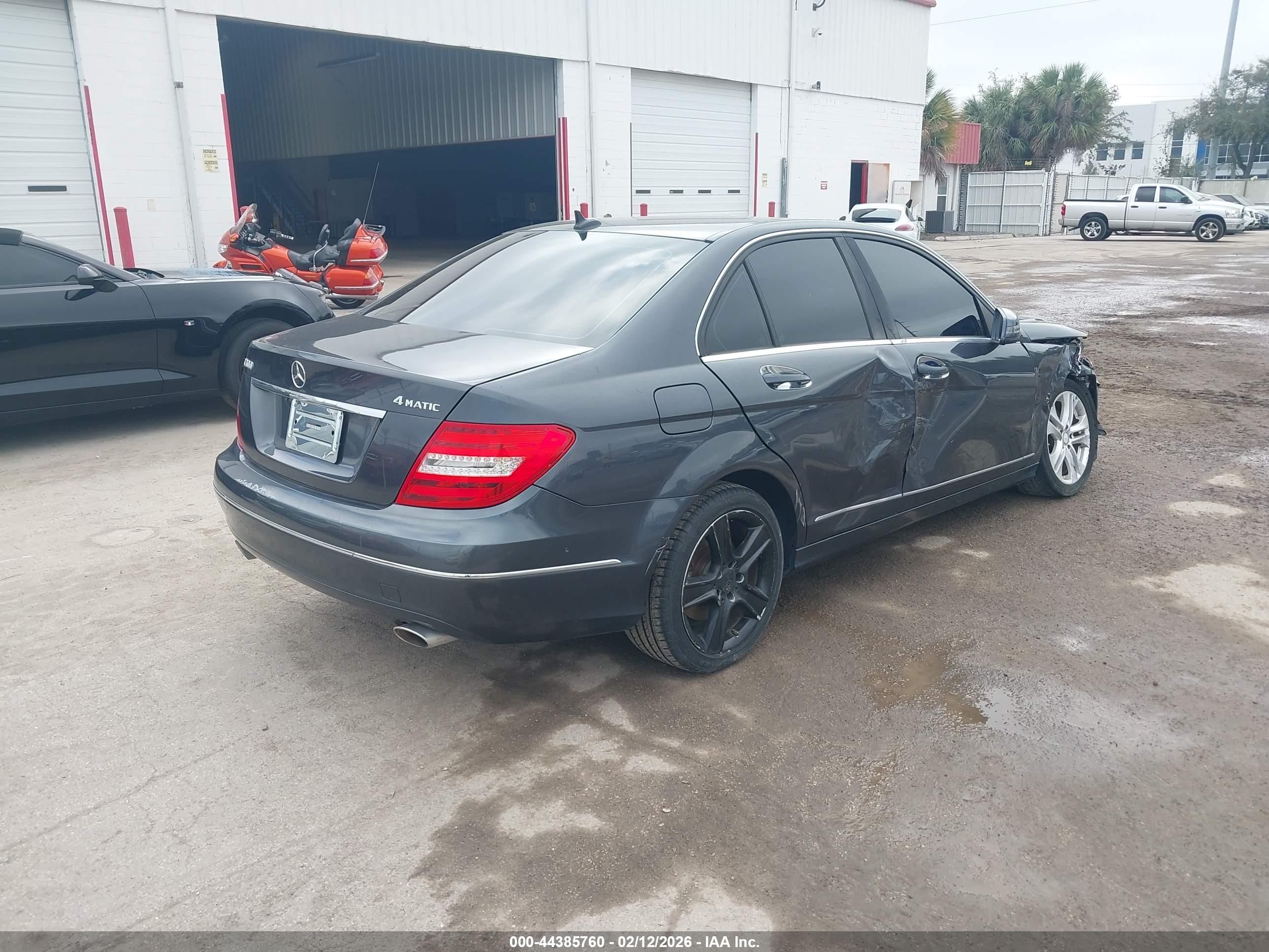 MERCEDES-BENZ C image 4
