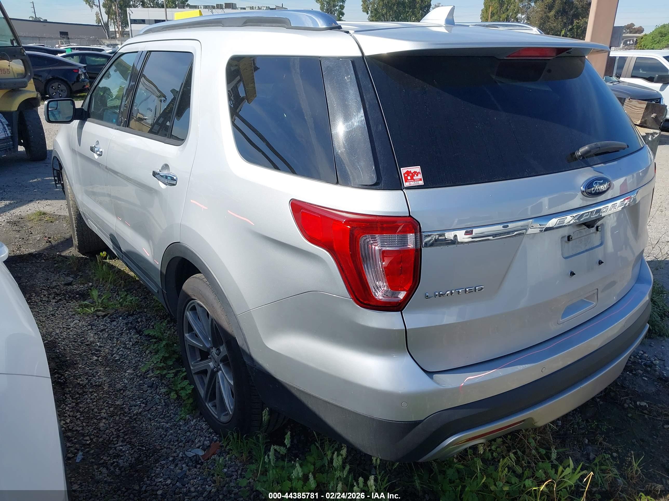 FORD EXPLORER image 3