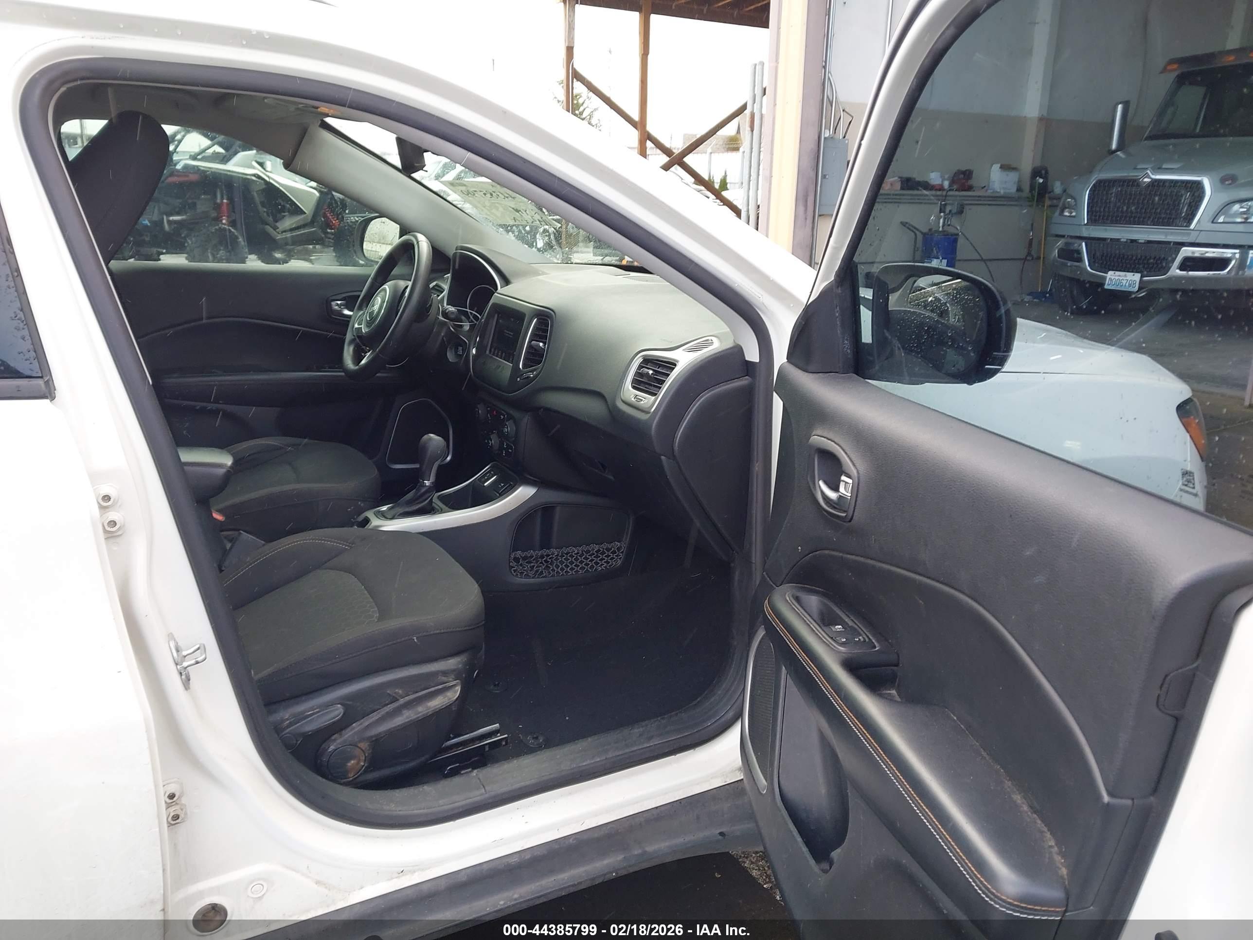 JEEP COMPASS image 5
