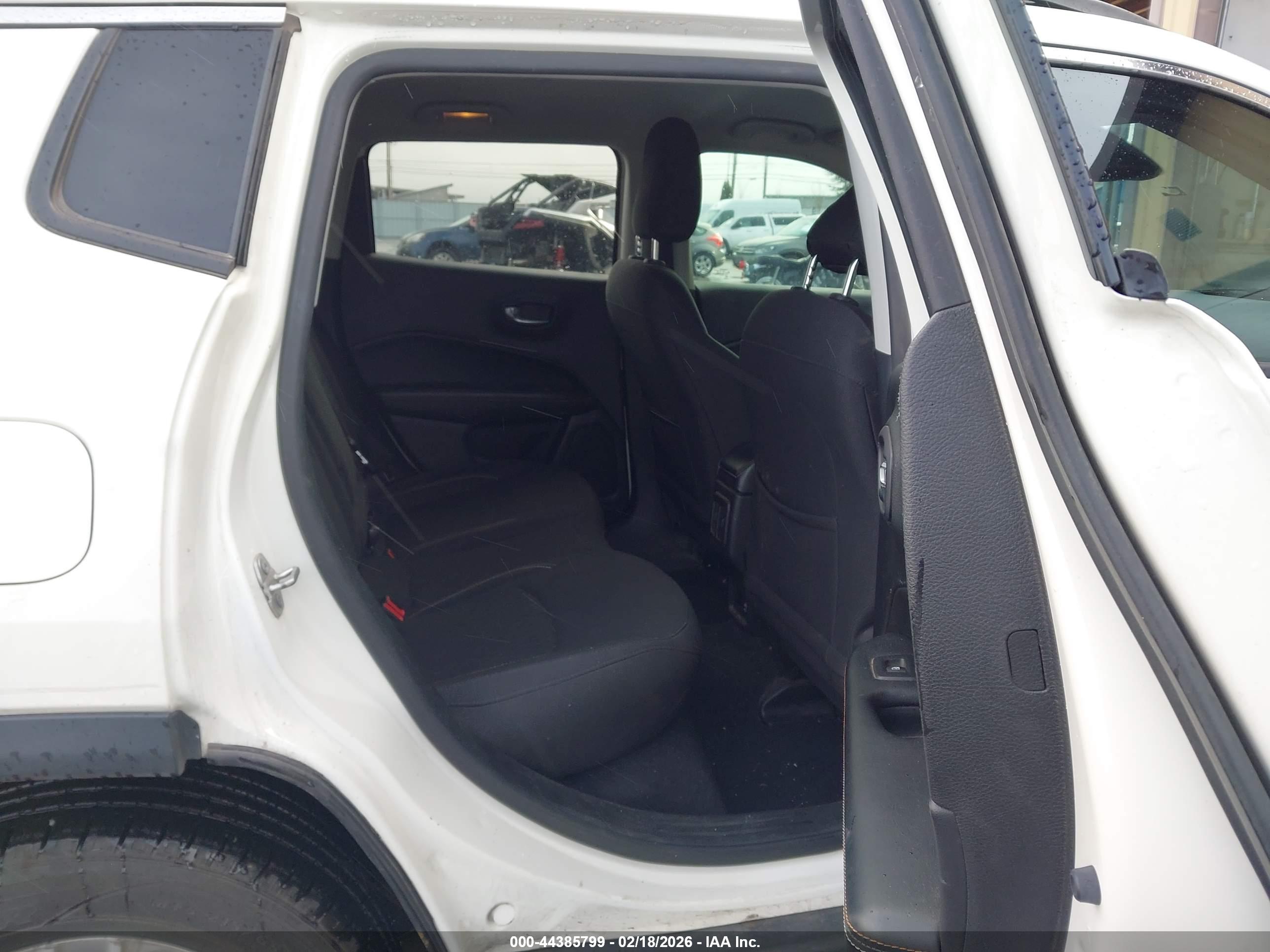 JEEP COMPASS image 8