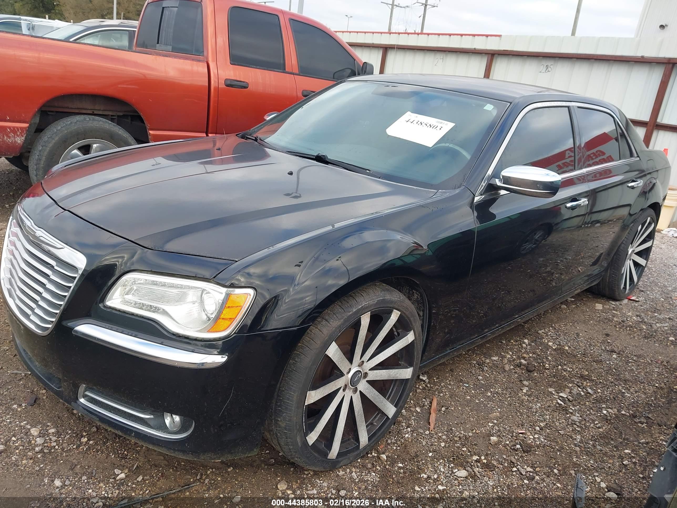 CHRYSLER 300 image 2