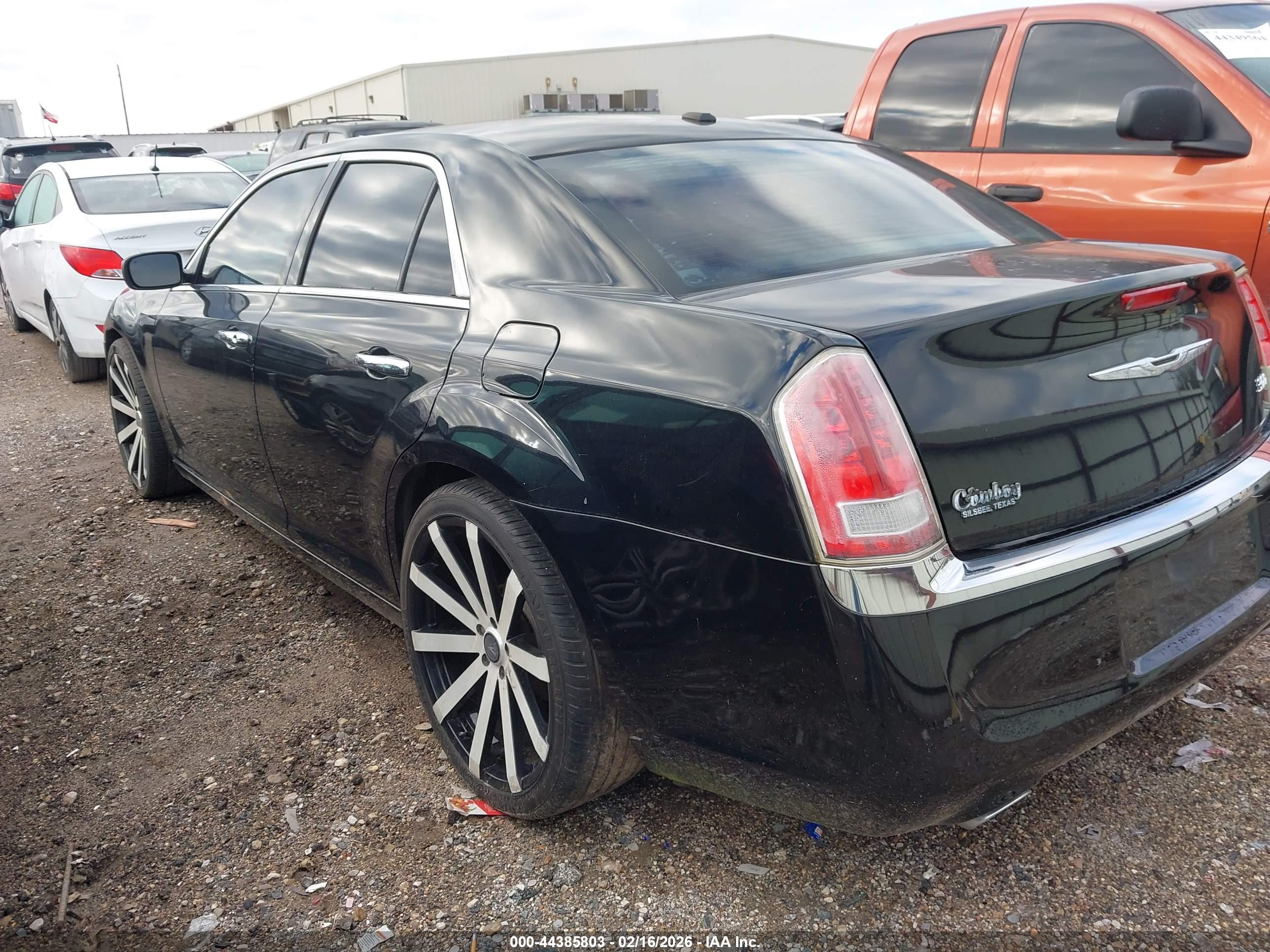 CHRYSLER 300 image 3