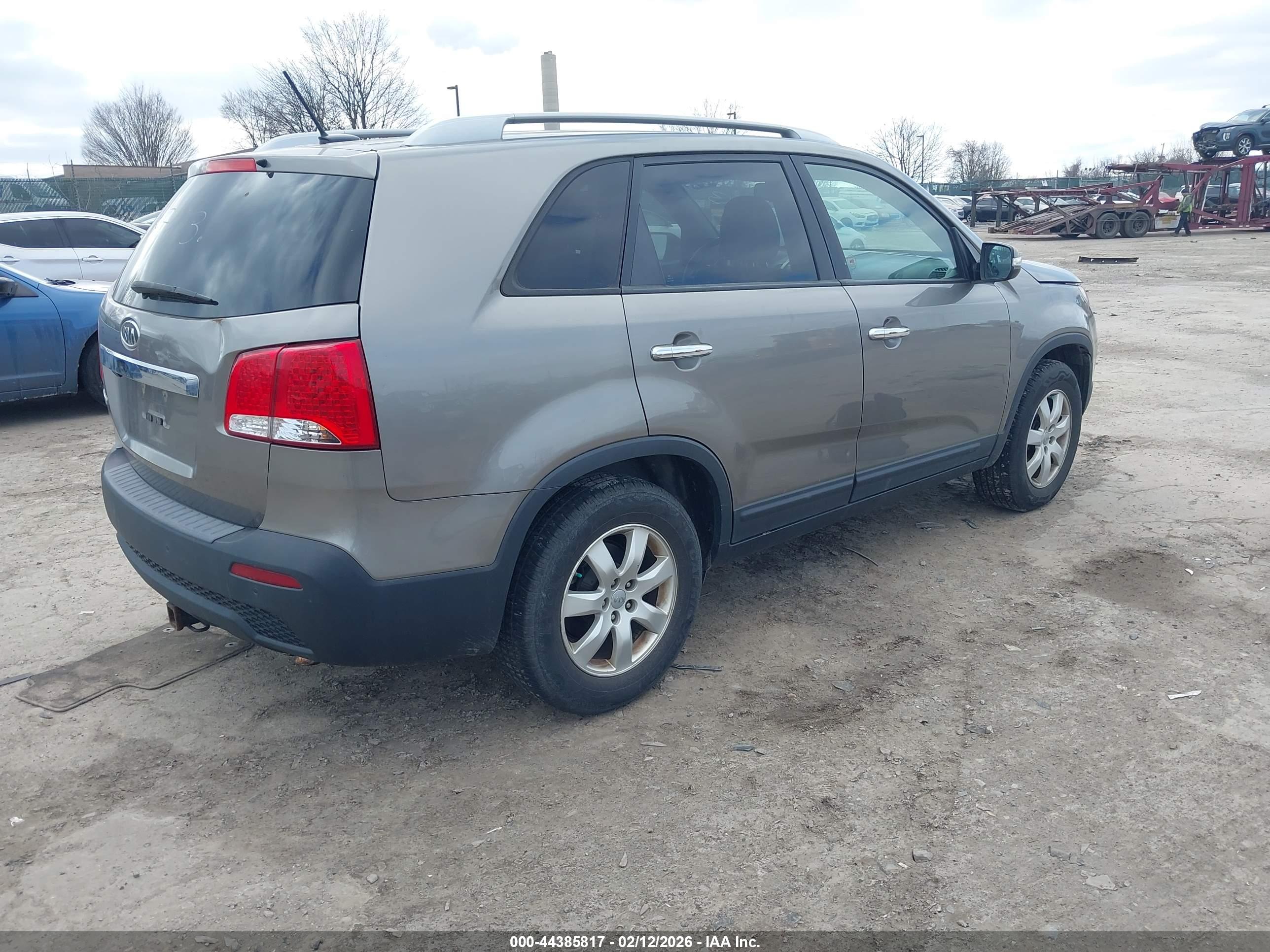 KIA SORENTO image 4