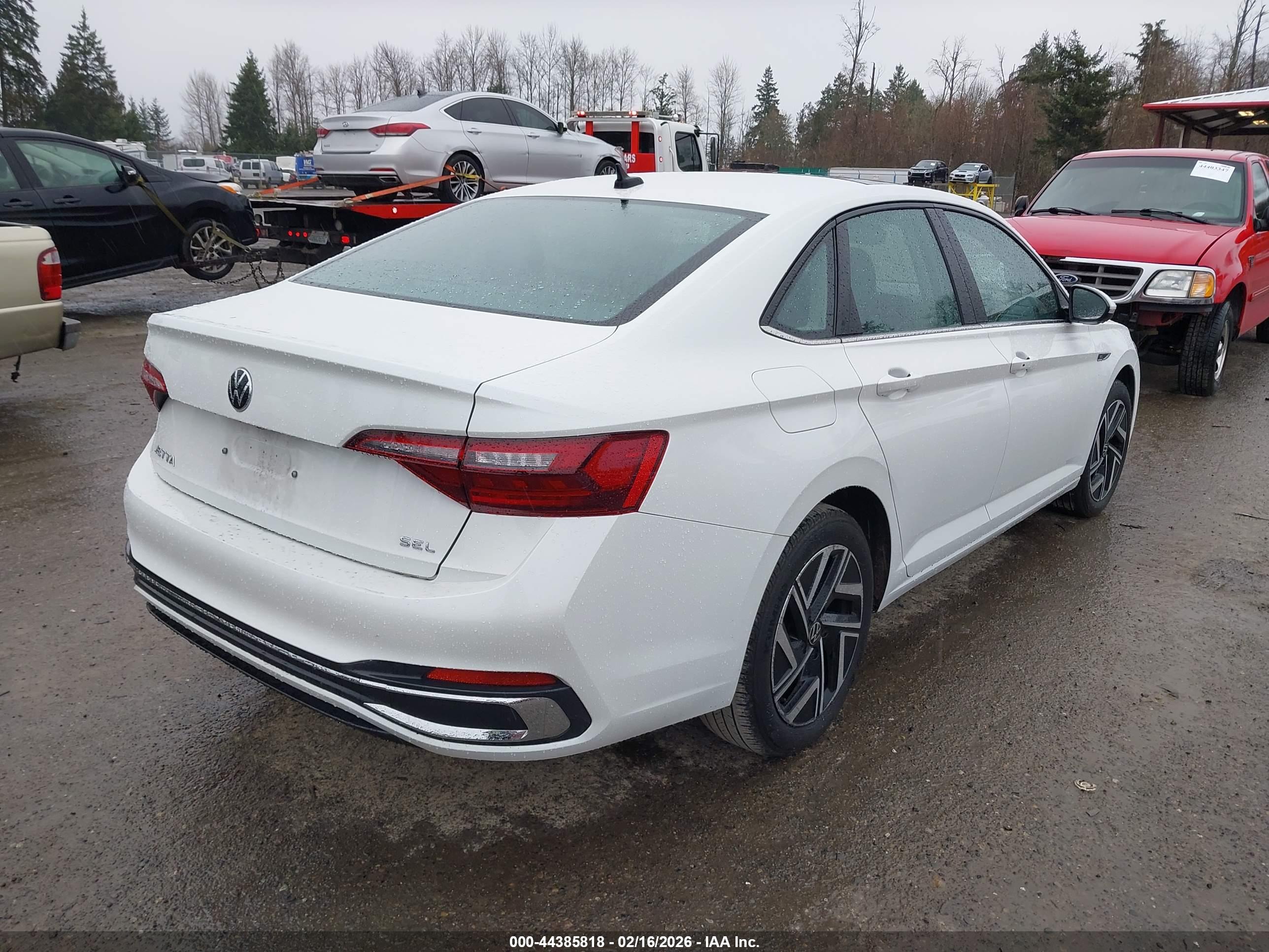 VOLKSWAGEN JETTA image 4