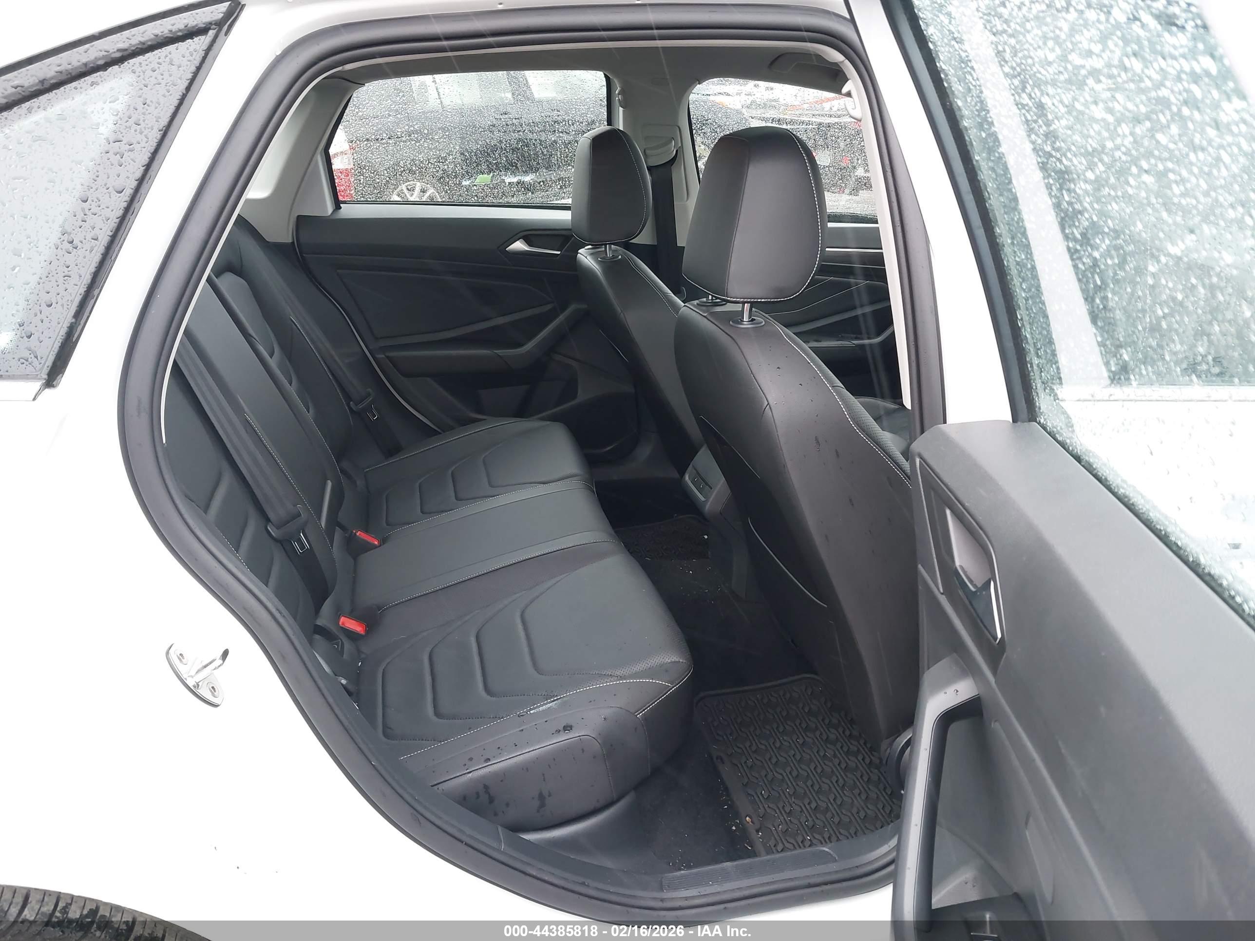 VOLKSWAGEN JETTA image 8