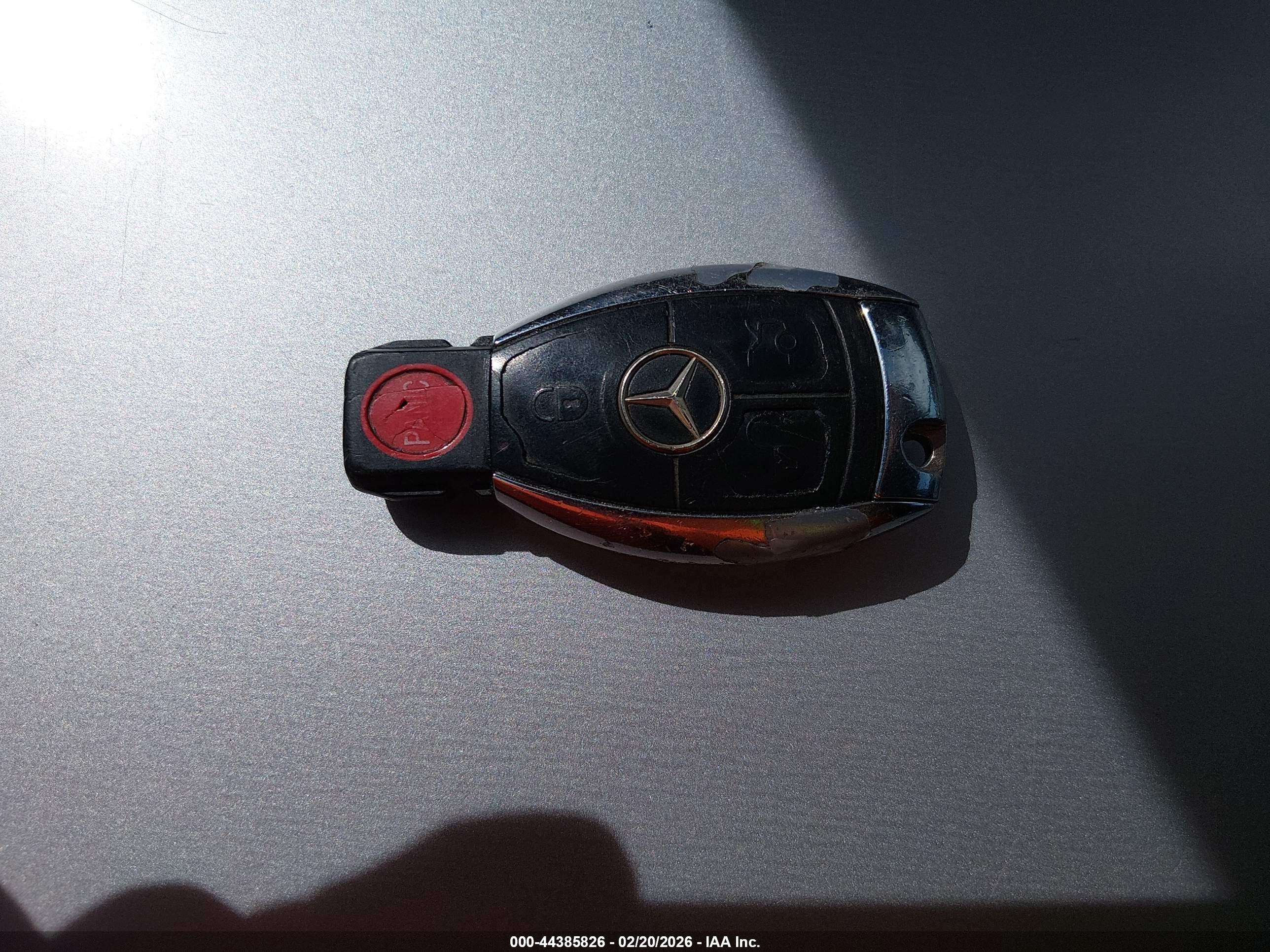 MERCEDES-BENZ E image 11