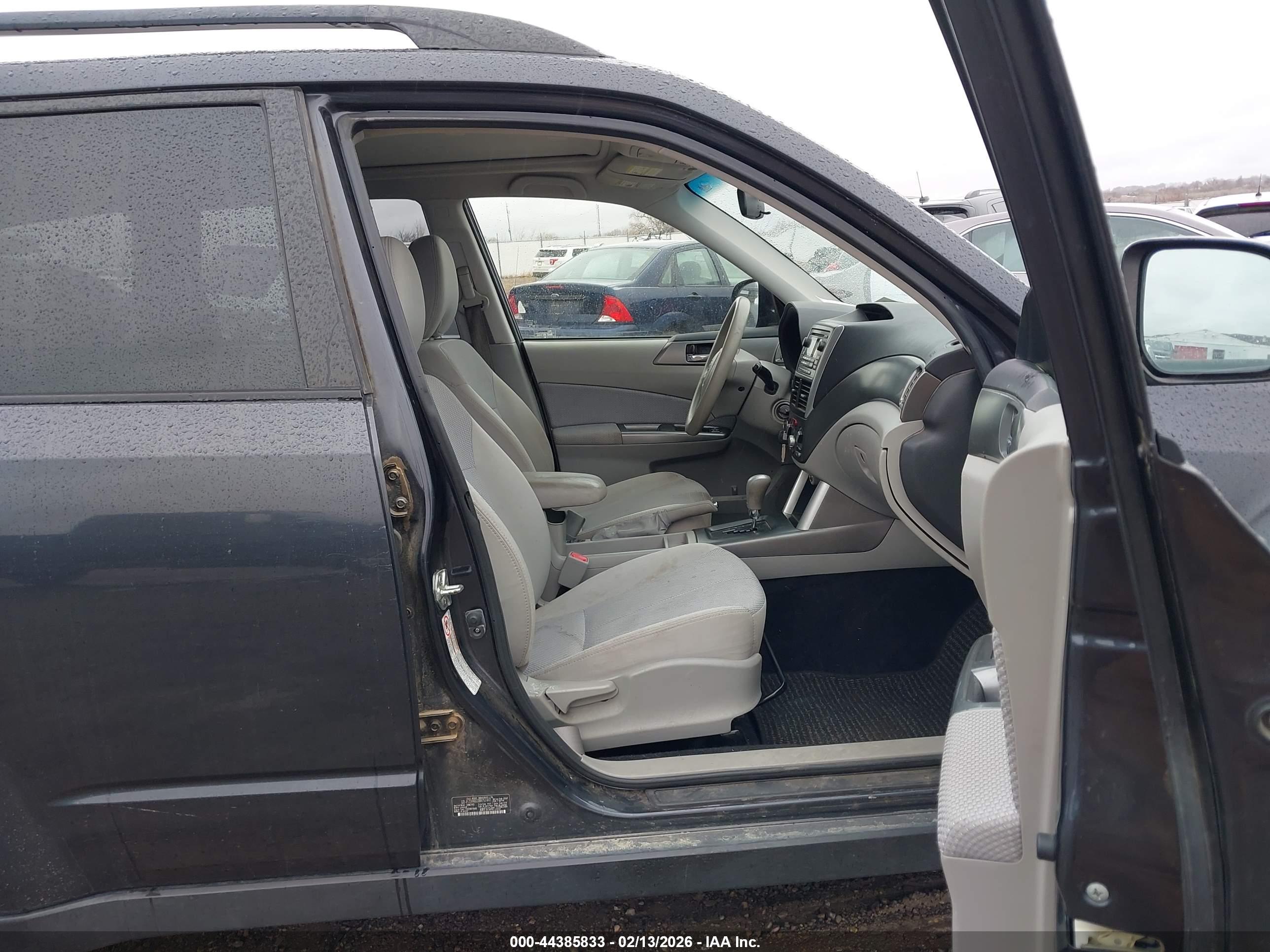 SUBARU FORESTER image 5