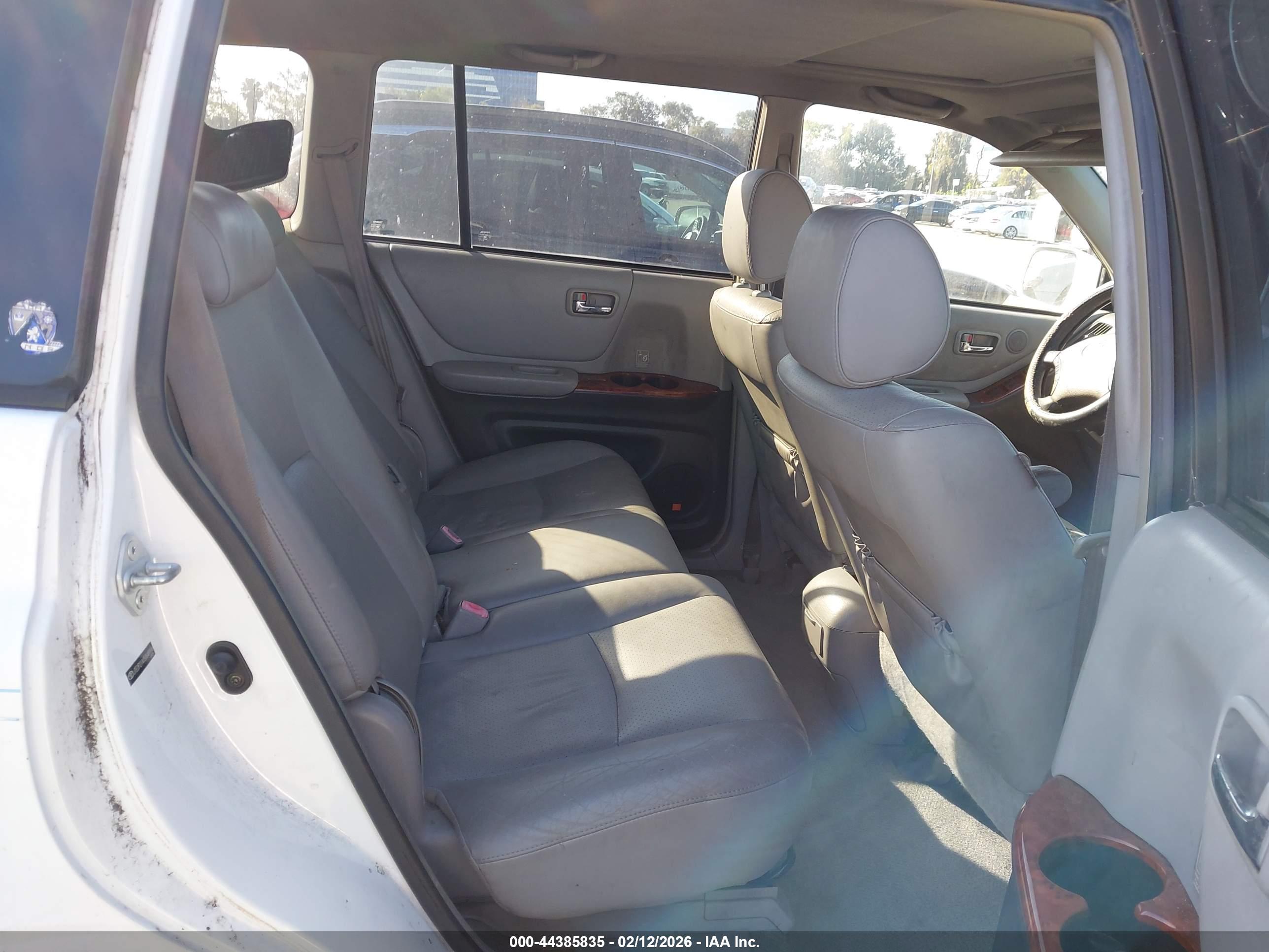 TOYOTA HIGHLANDER image 8