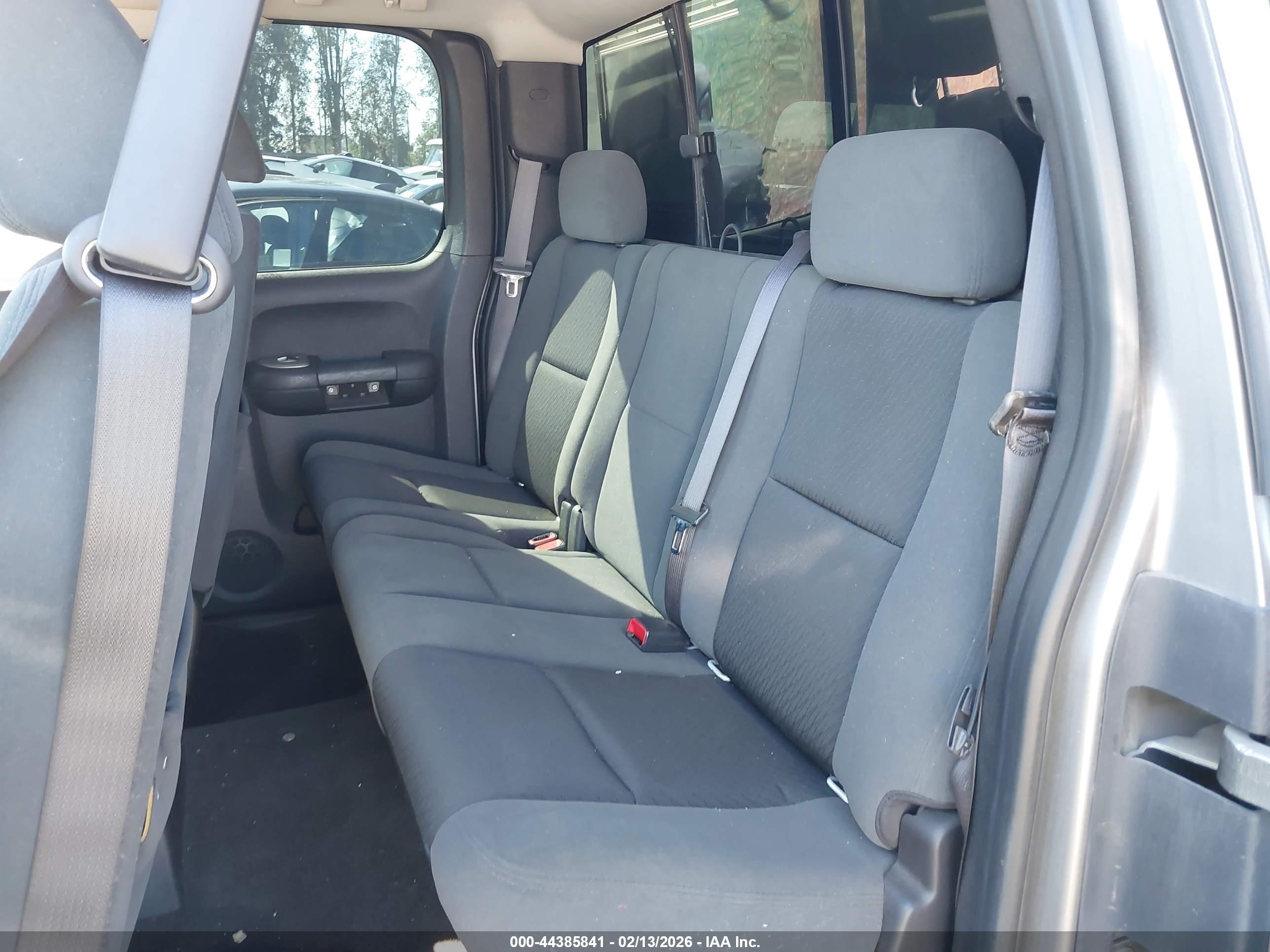 CHEVROLET SILVERADO image 8
