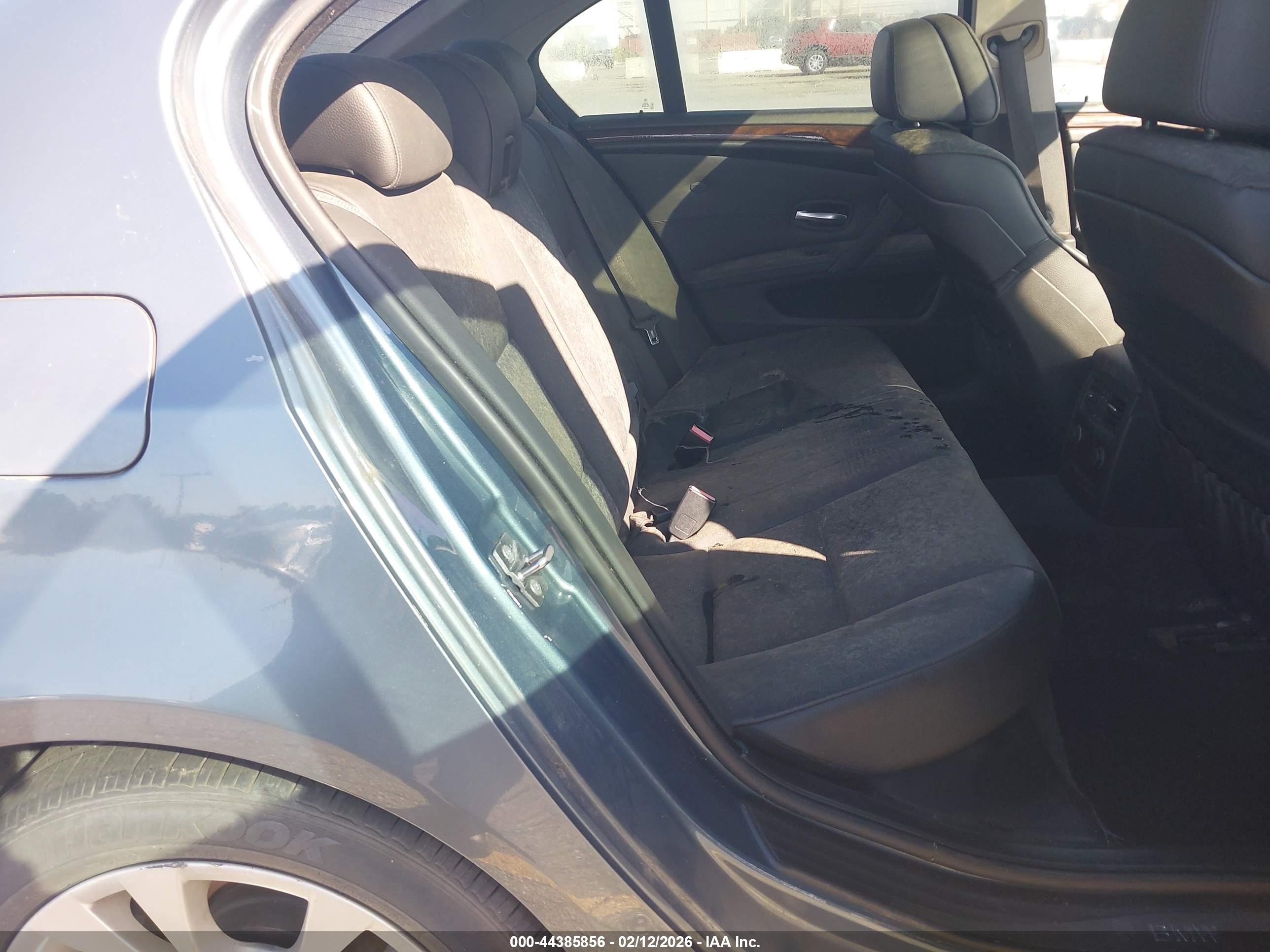 BMW 535I image 8