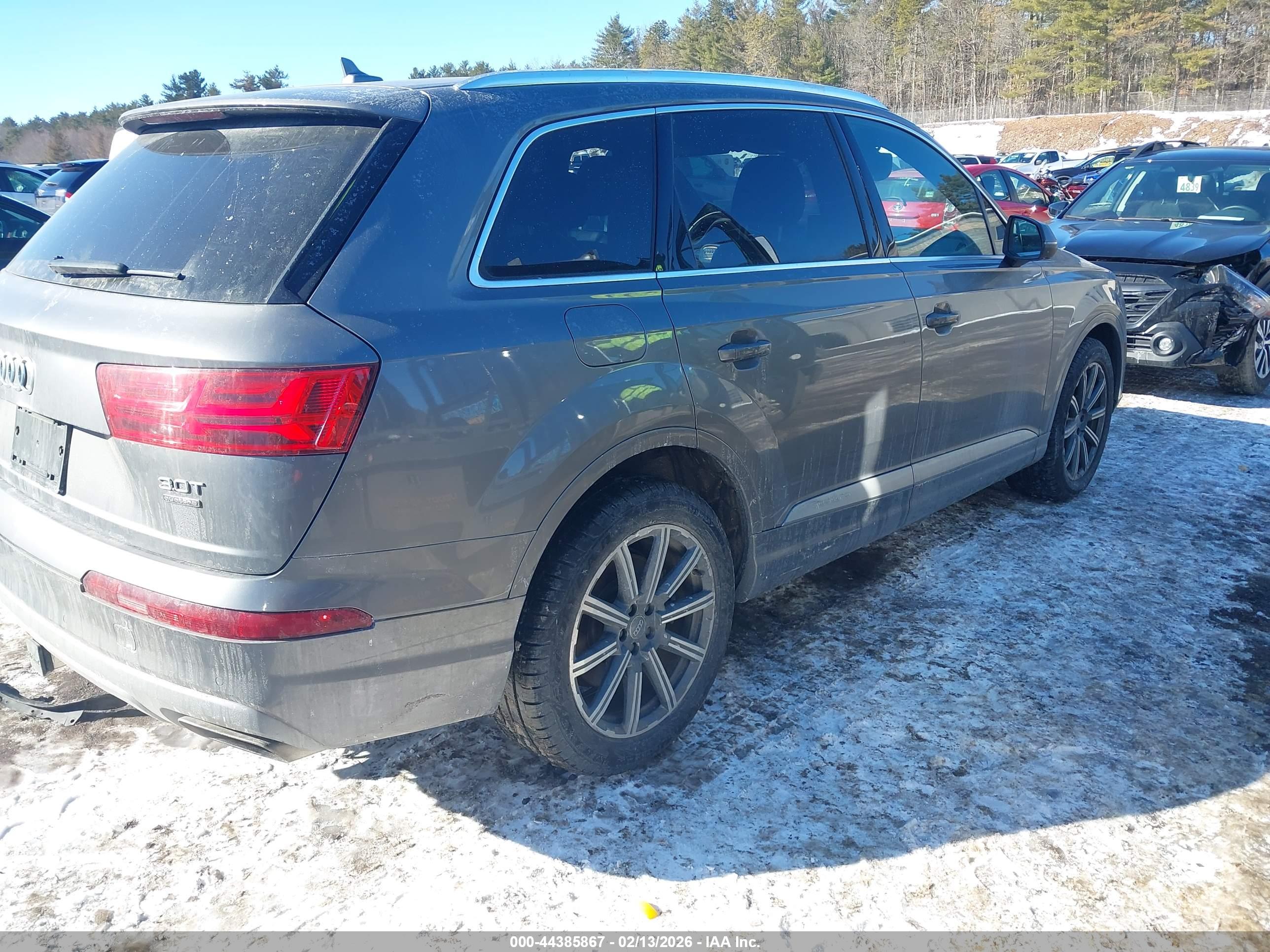 AUDI Q7 image 4