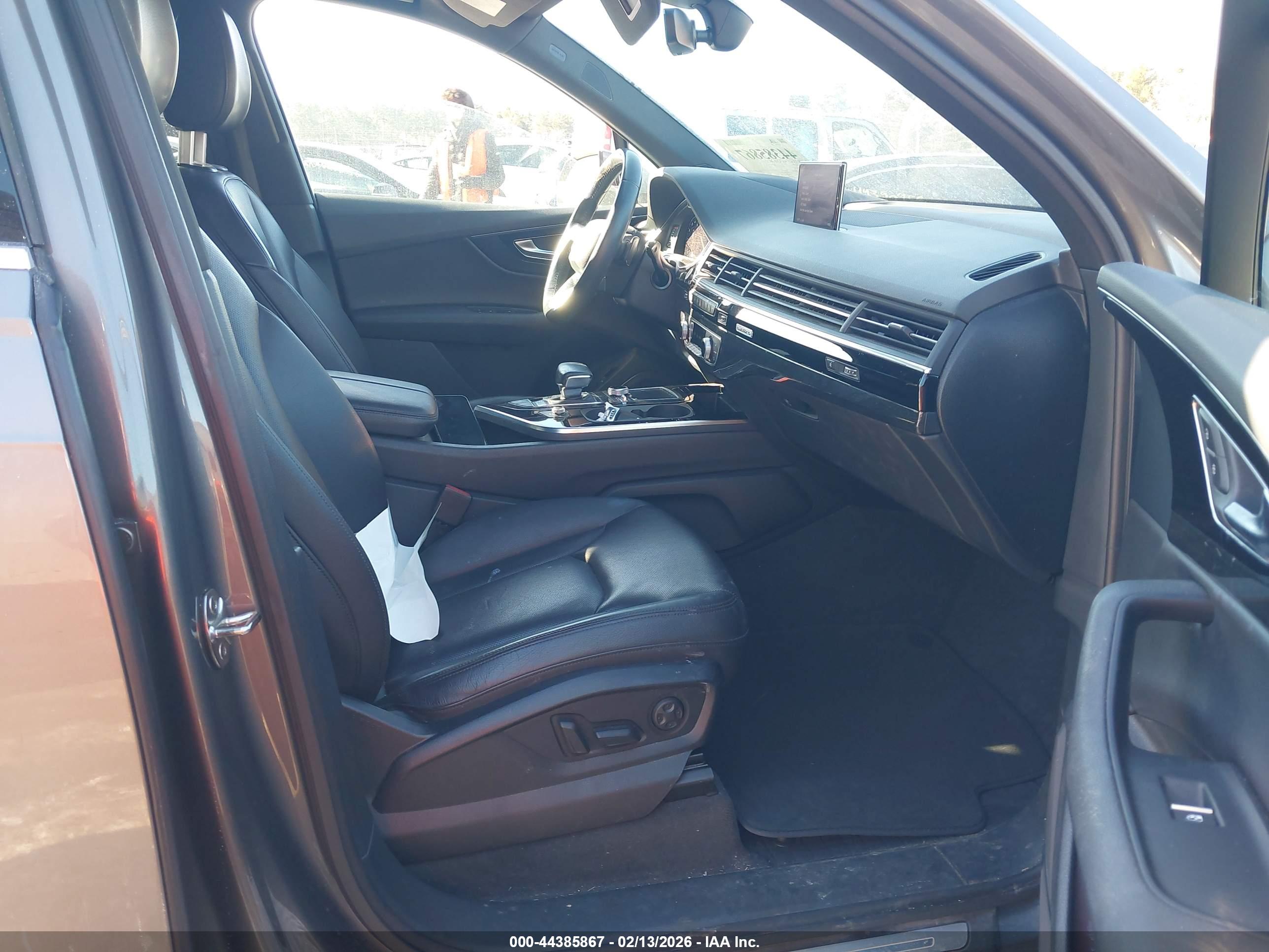 AUDI Q7 image 5