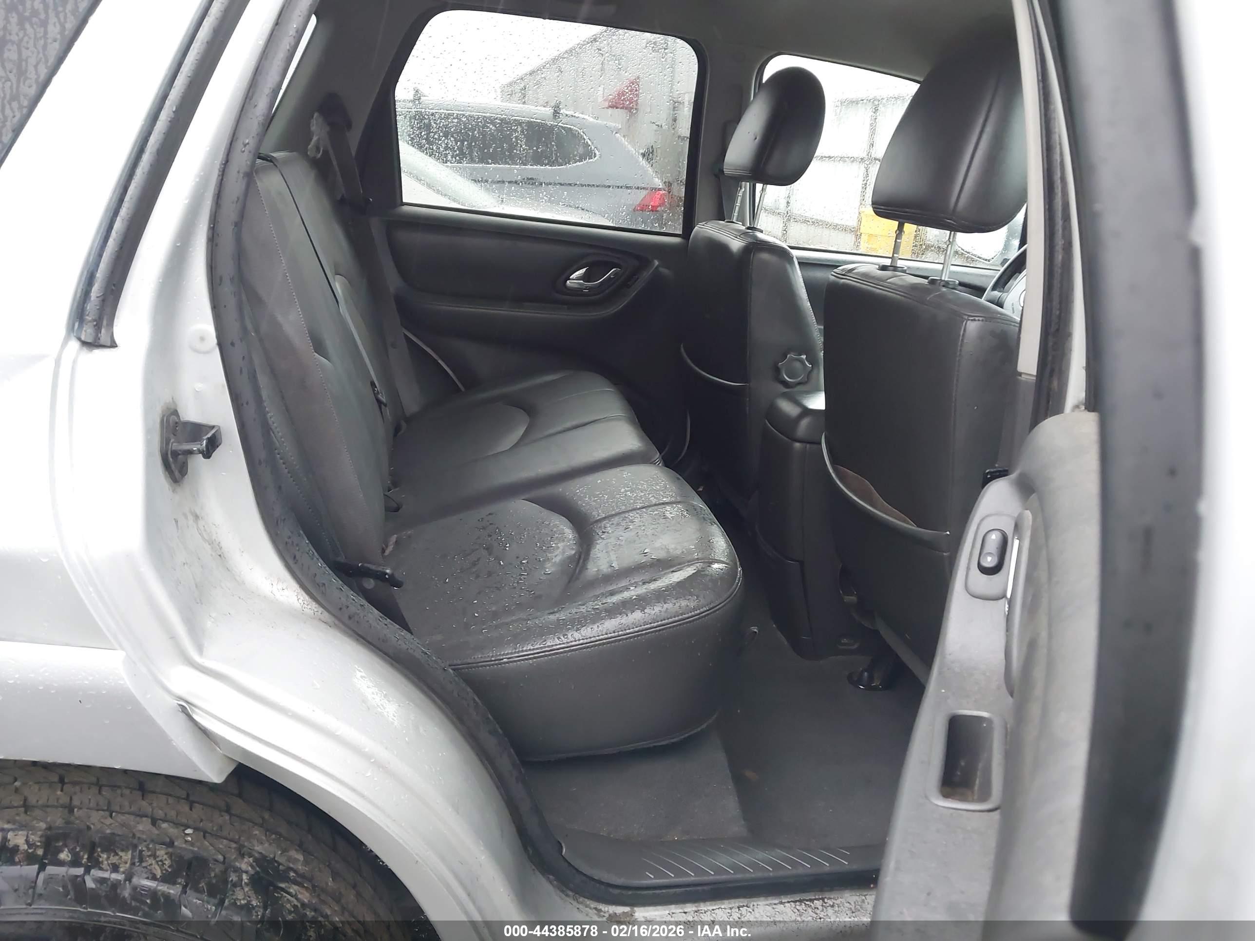 MAZDA TRIBUTE image 8