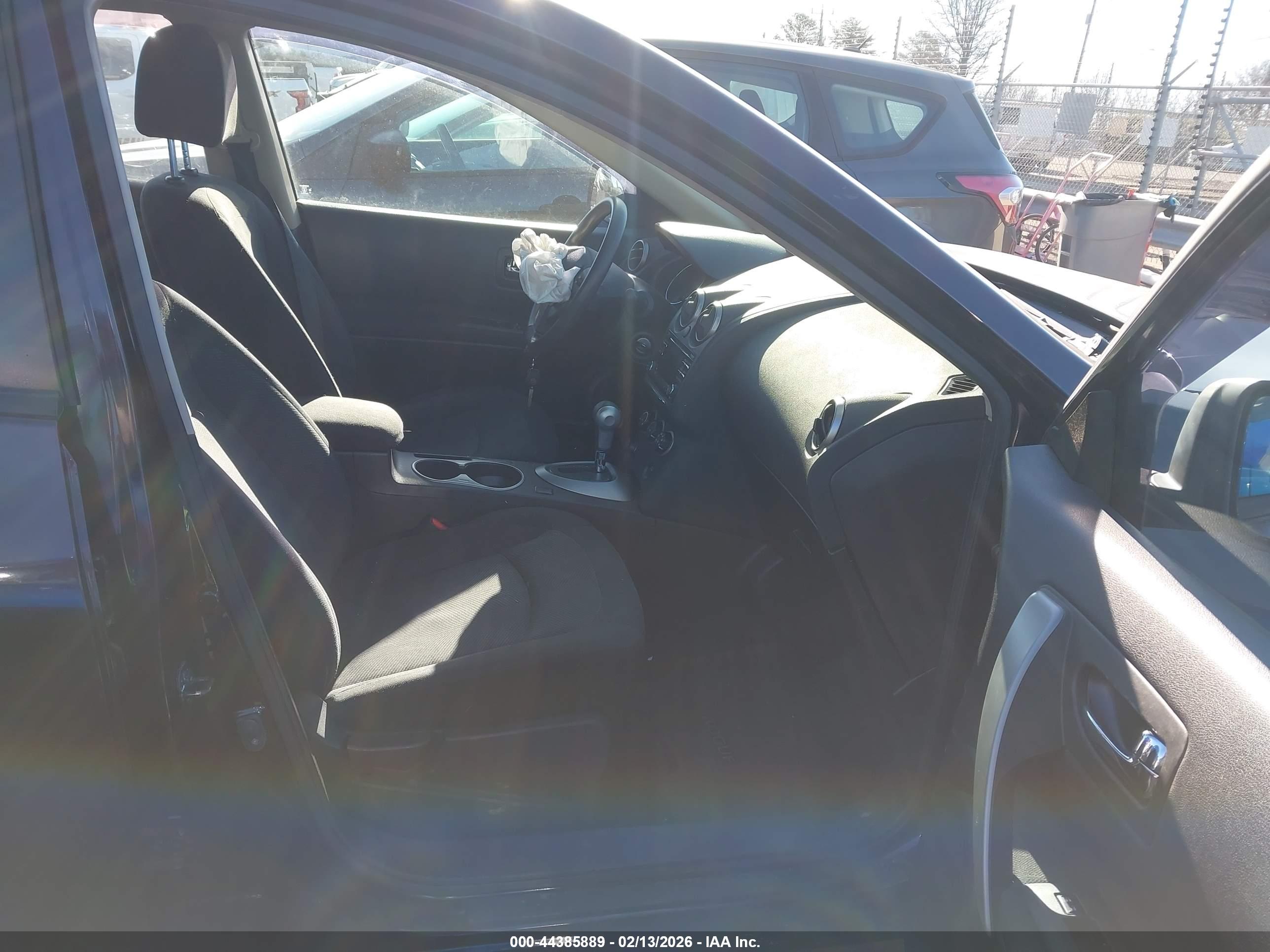 NISSAN ROGUE image 5