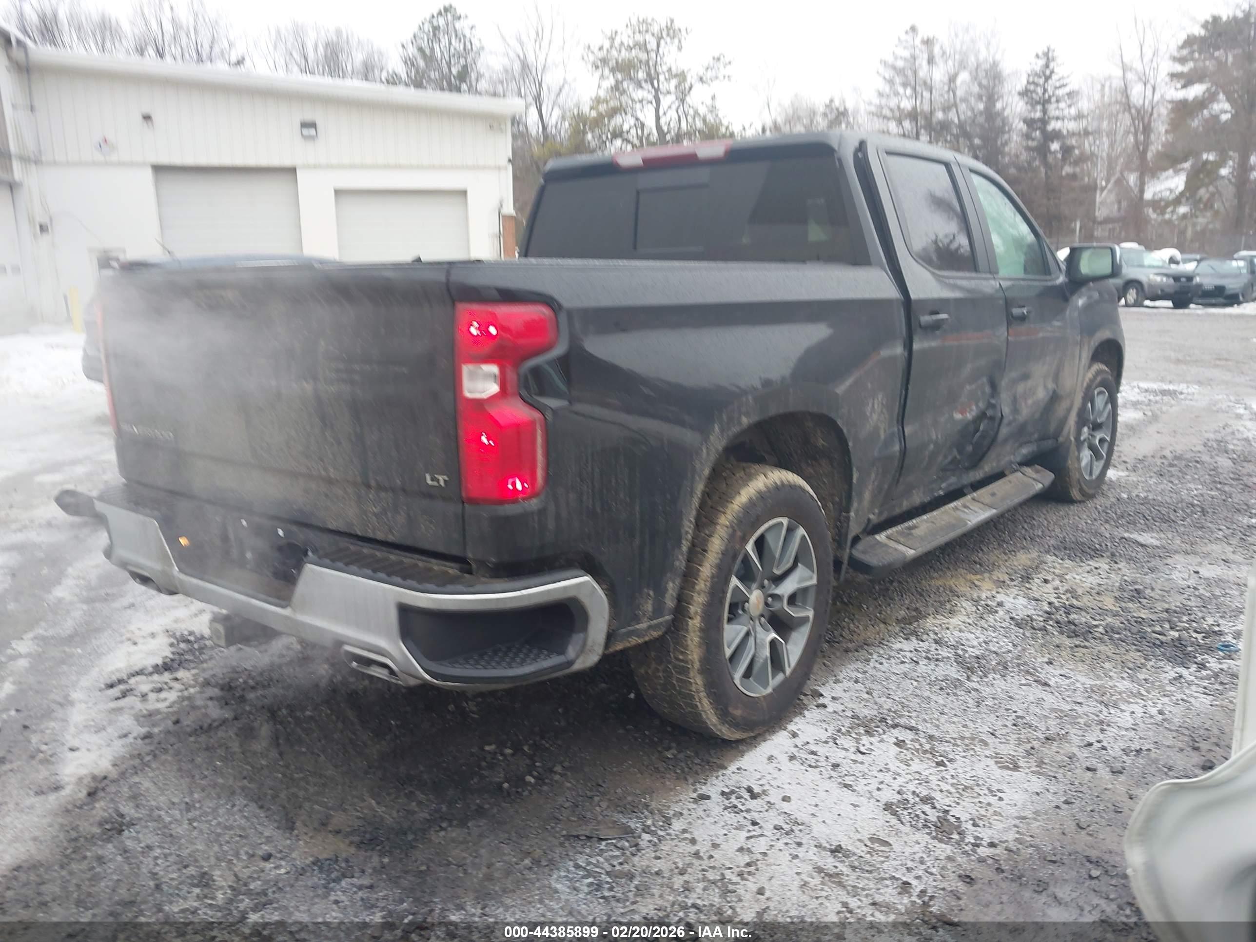 CHEVROLET SILVERADO image 4