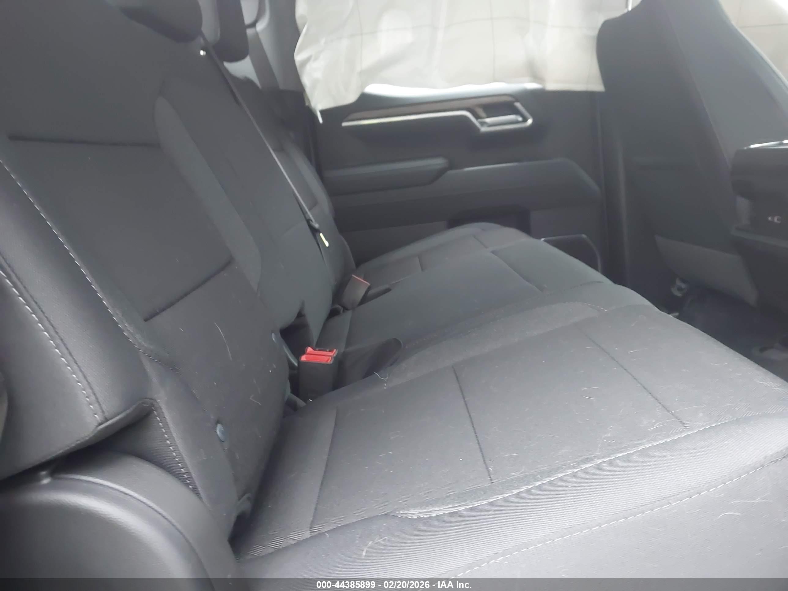 CHEVROLET SILVERADO image 8