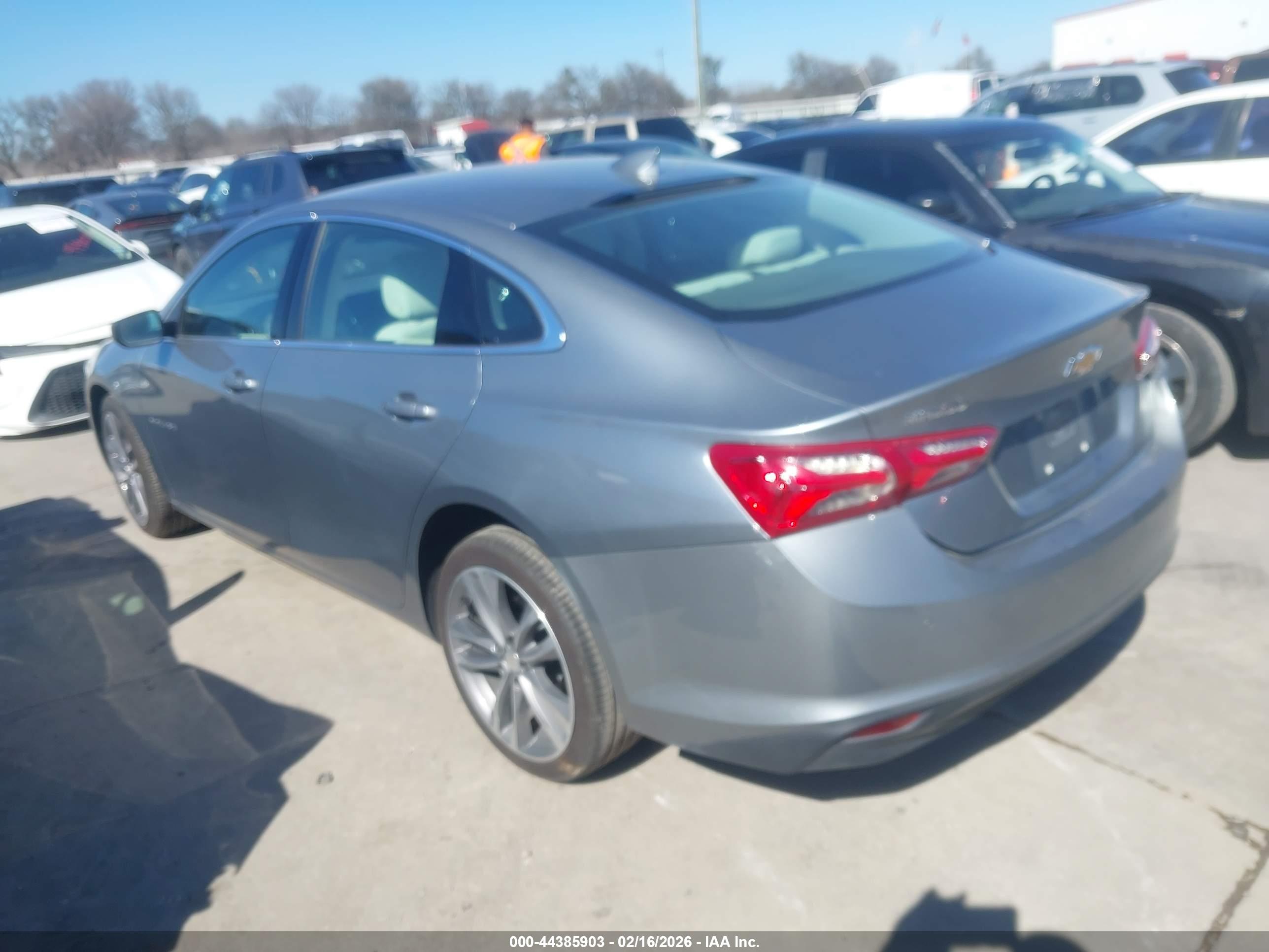 CHEVROLET MALIBU image 3