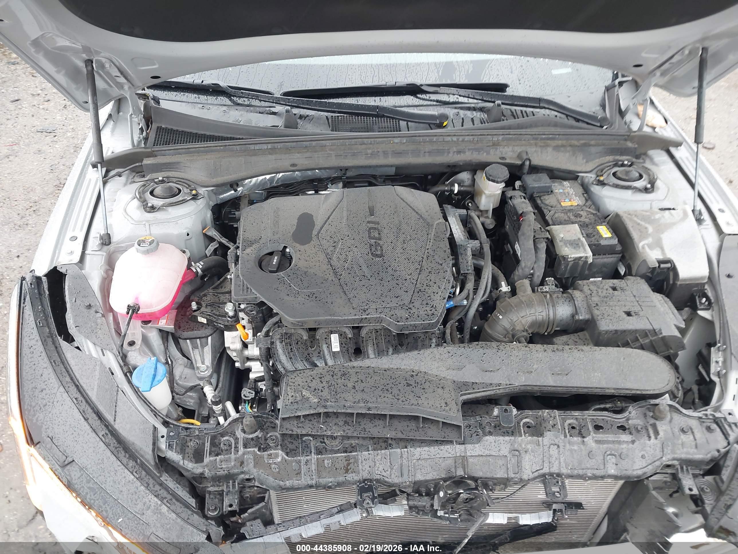 KIA K5 image 10
