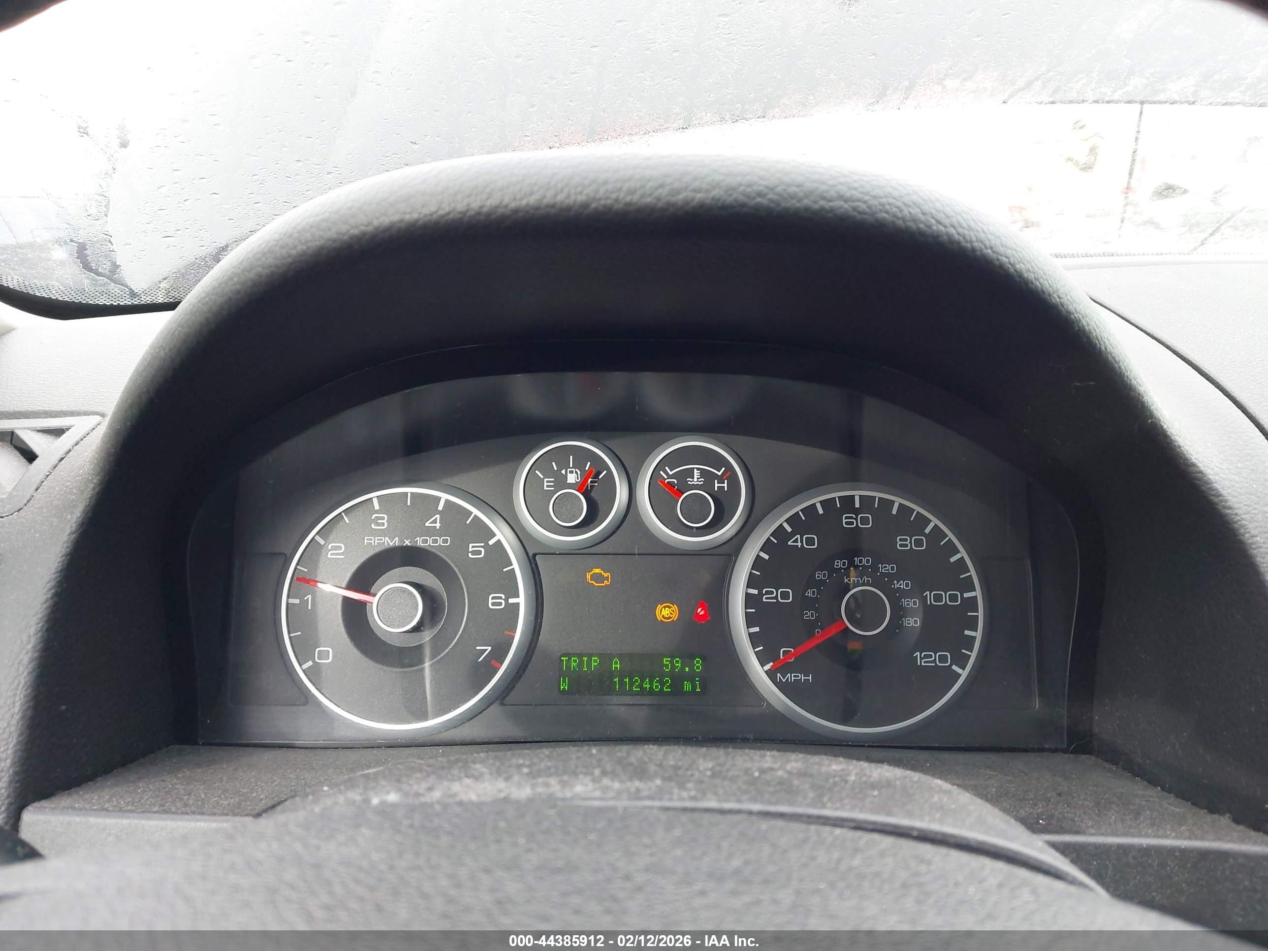 FORD FUSION image 7