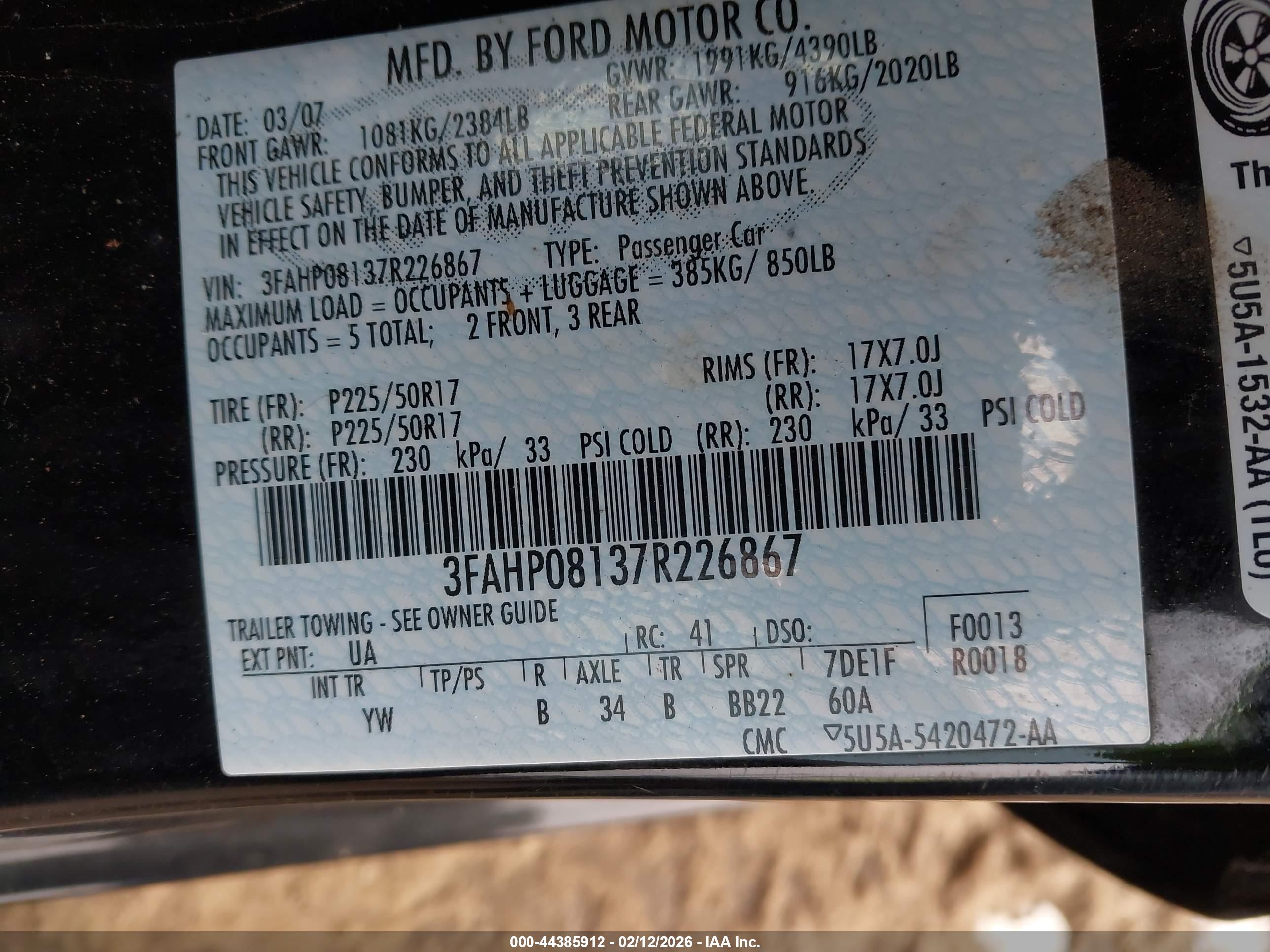 FORD FUSION image 9