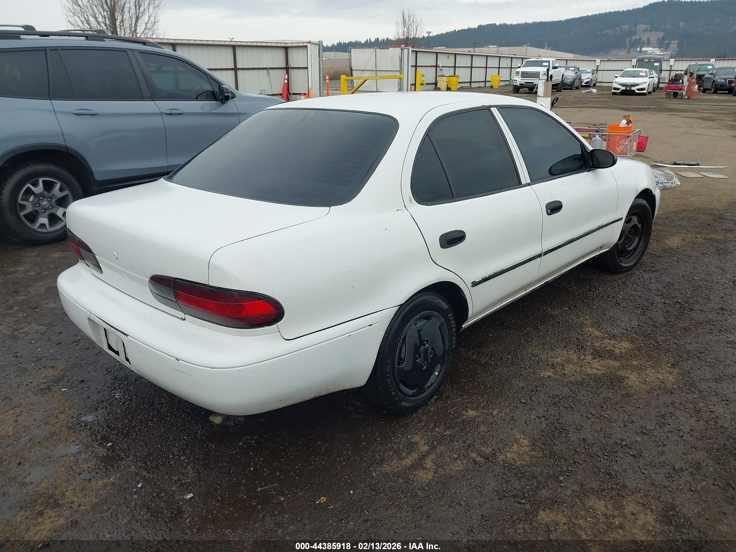 GEO PRIZM image 4