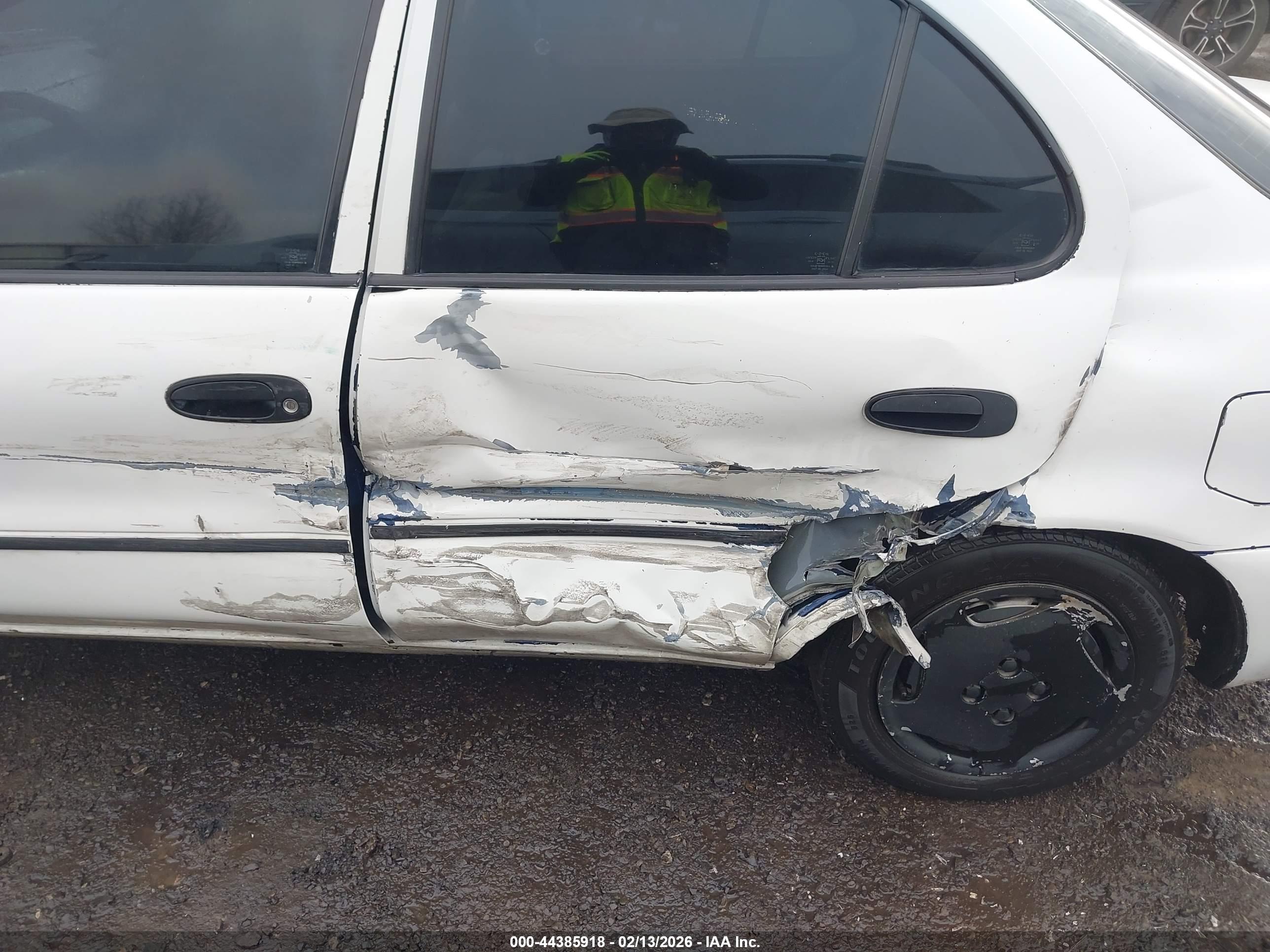 GEO PRIZM image 6