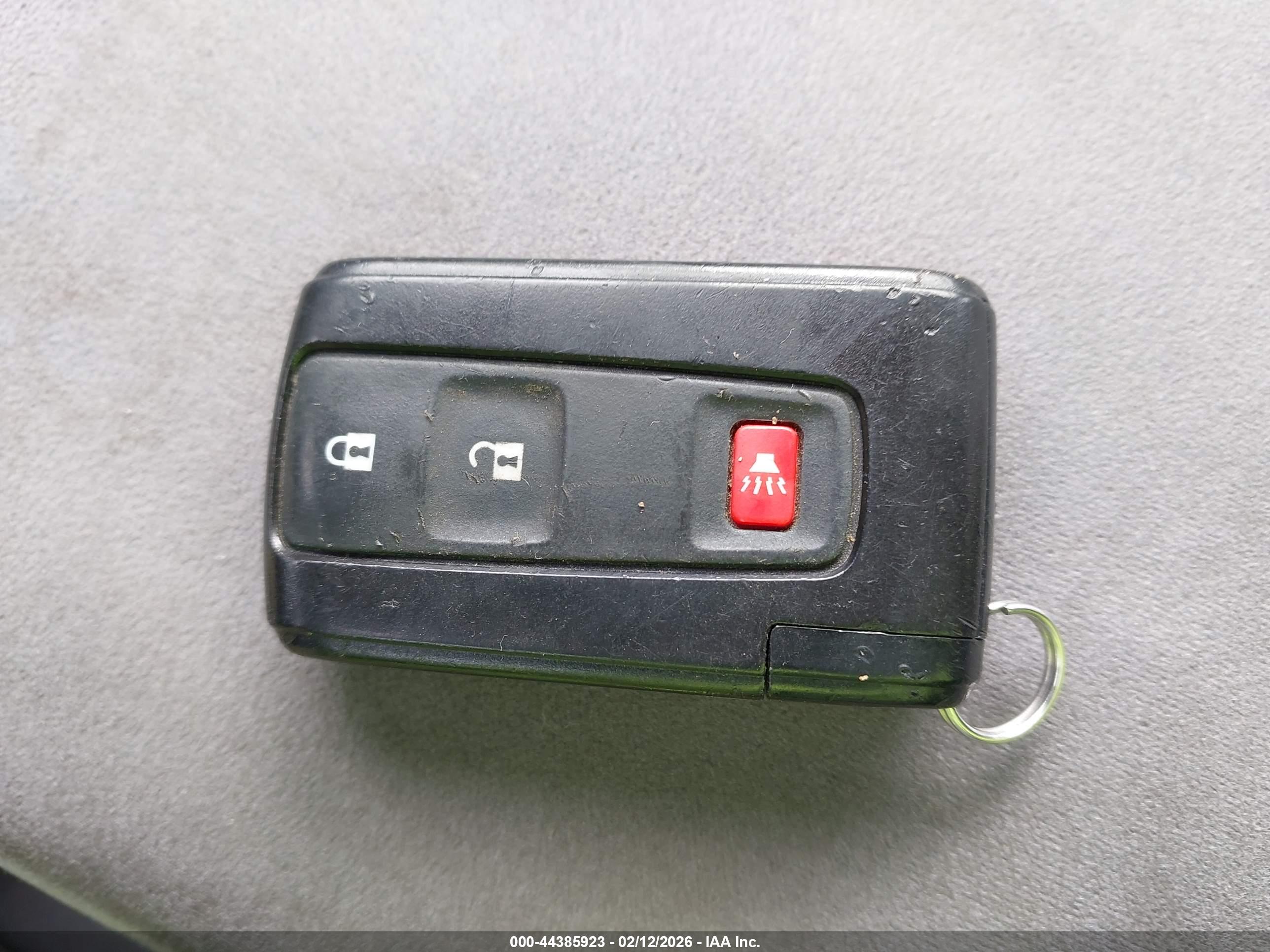 TOYOTA PRIUS image 11