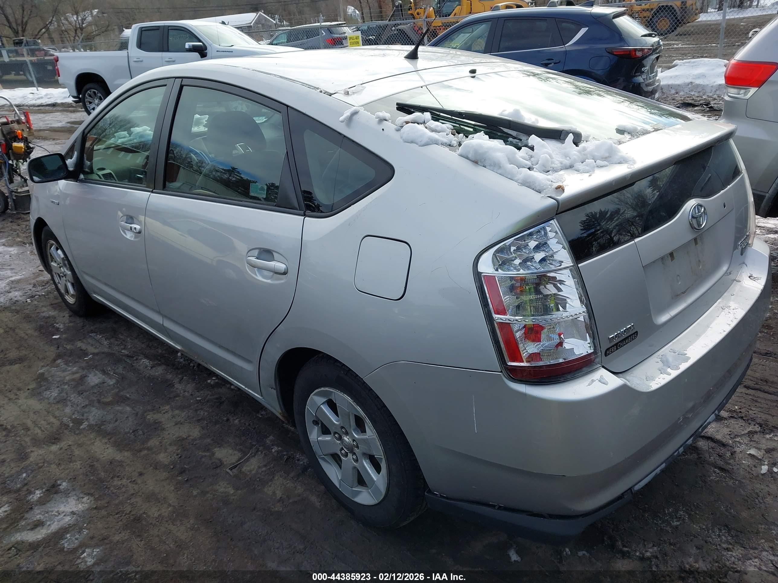 TOYOTA PRIUS image 3