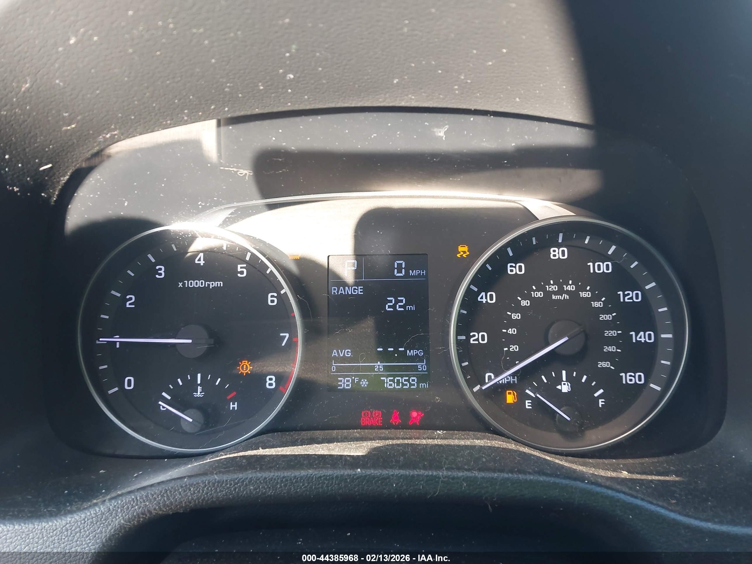 HYUNDAI ELANTRA image 7