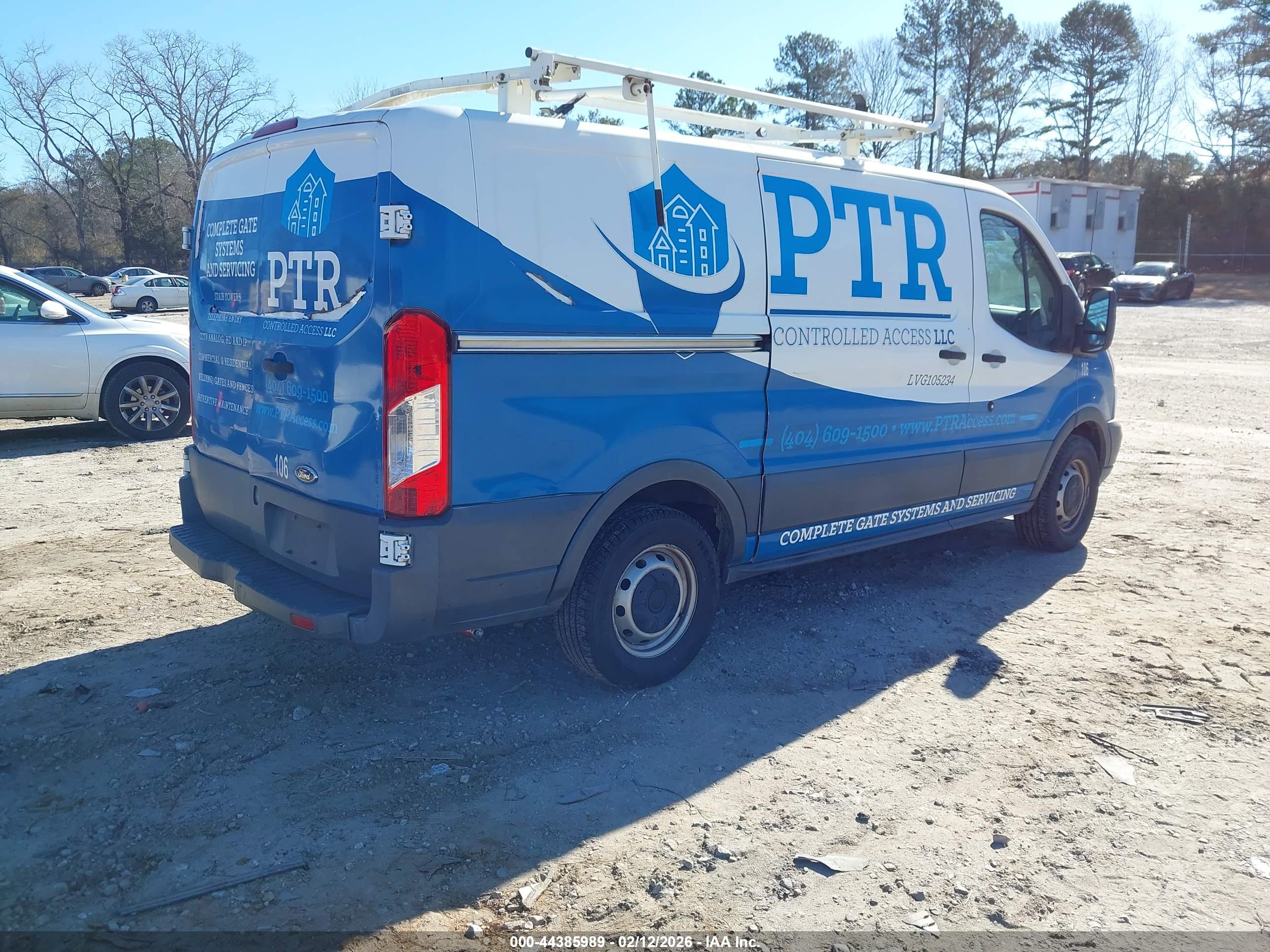 FORD TRANSIT-150 image 4
