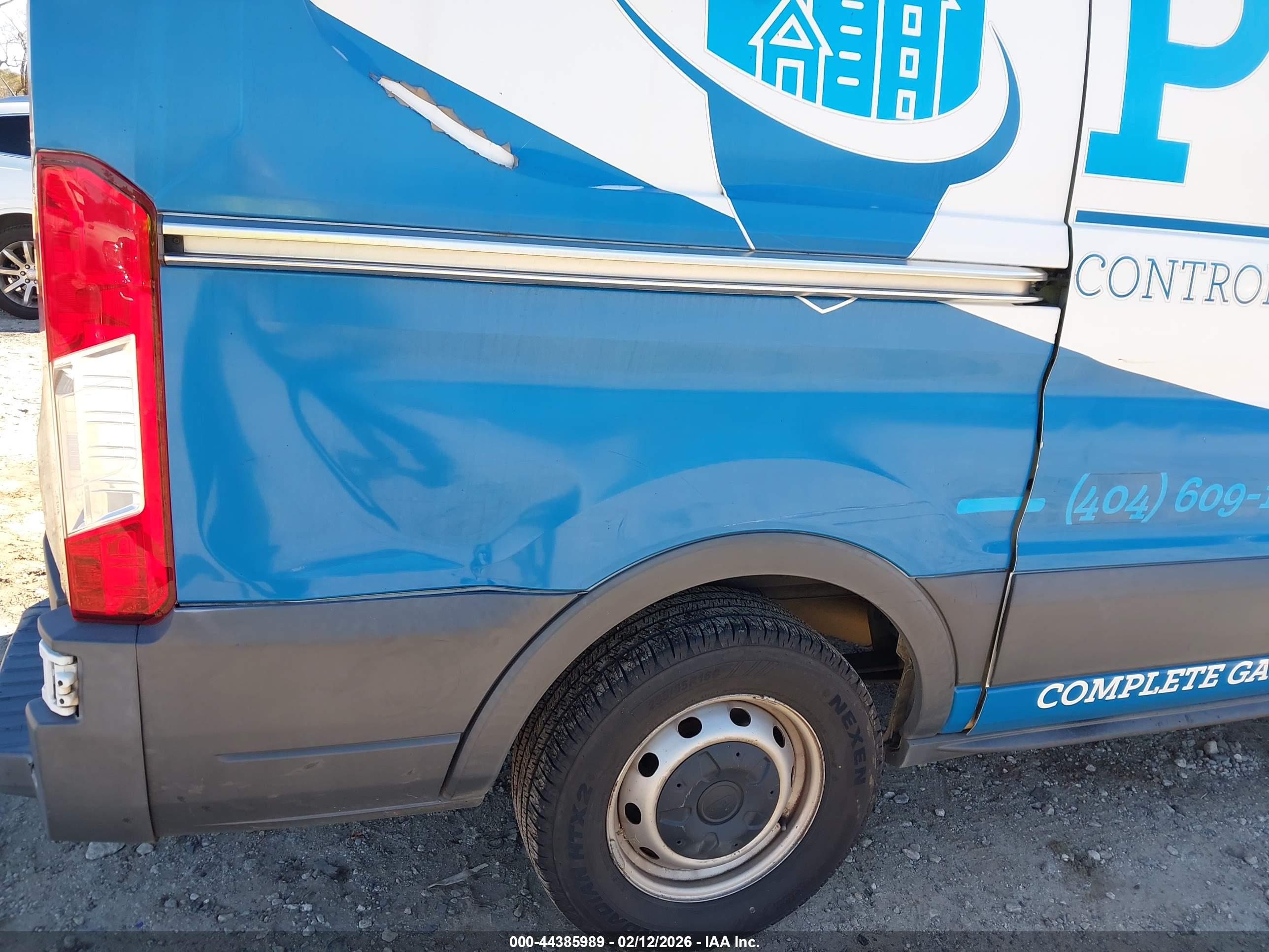 FORD TRANSIT-150 image 6