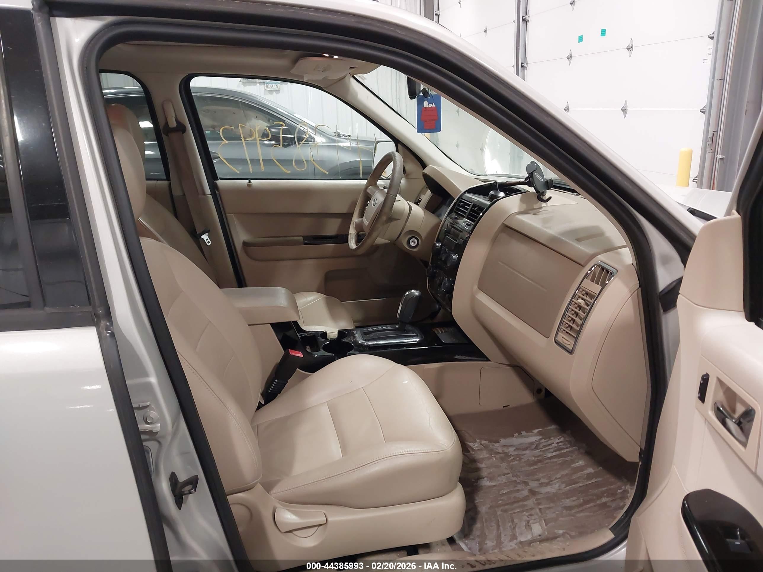 FORD ESCAPE image 5