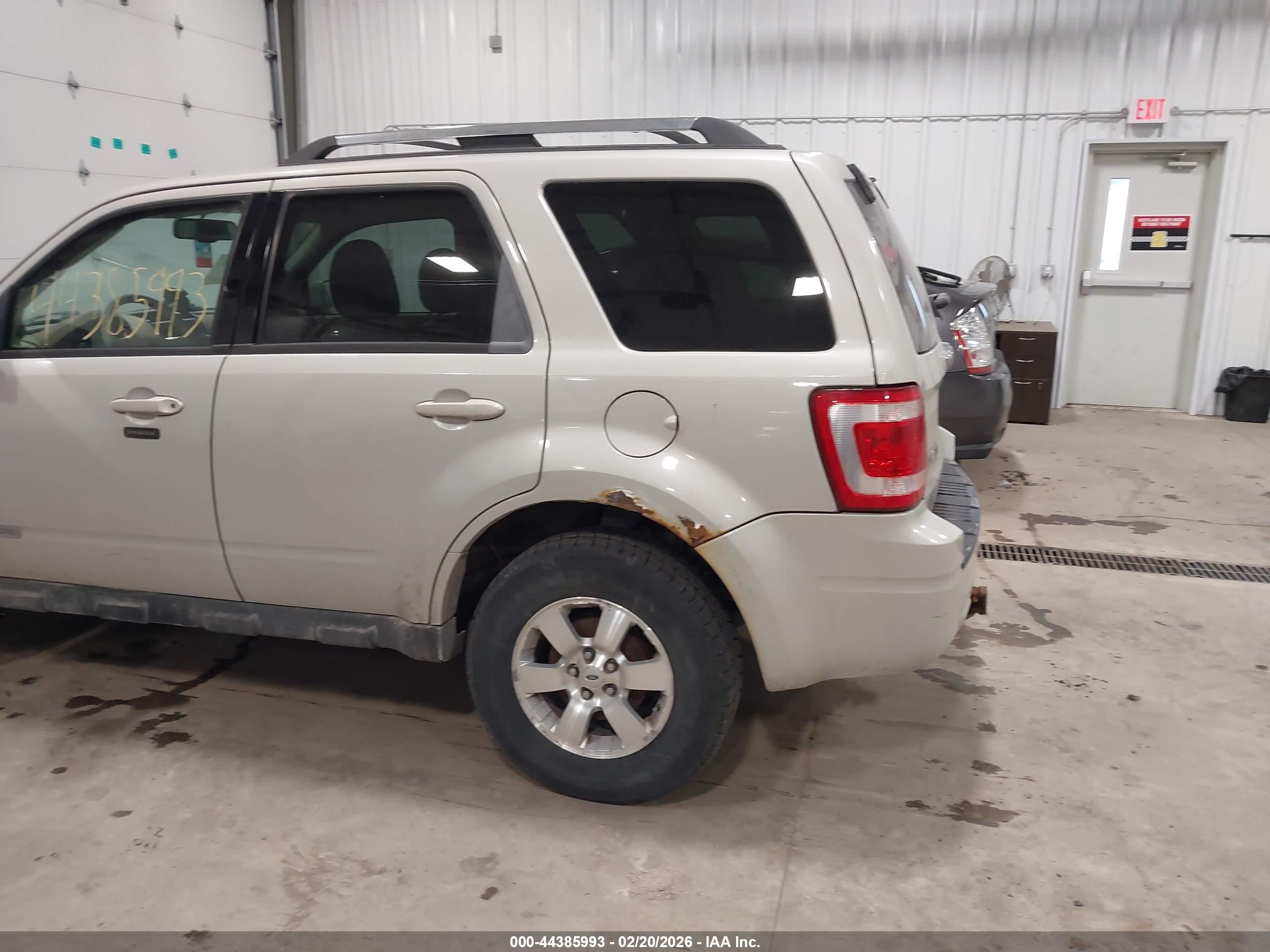 FORD ESCAPE image 6