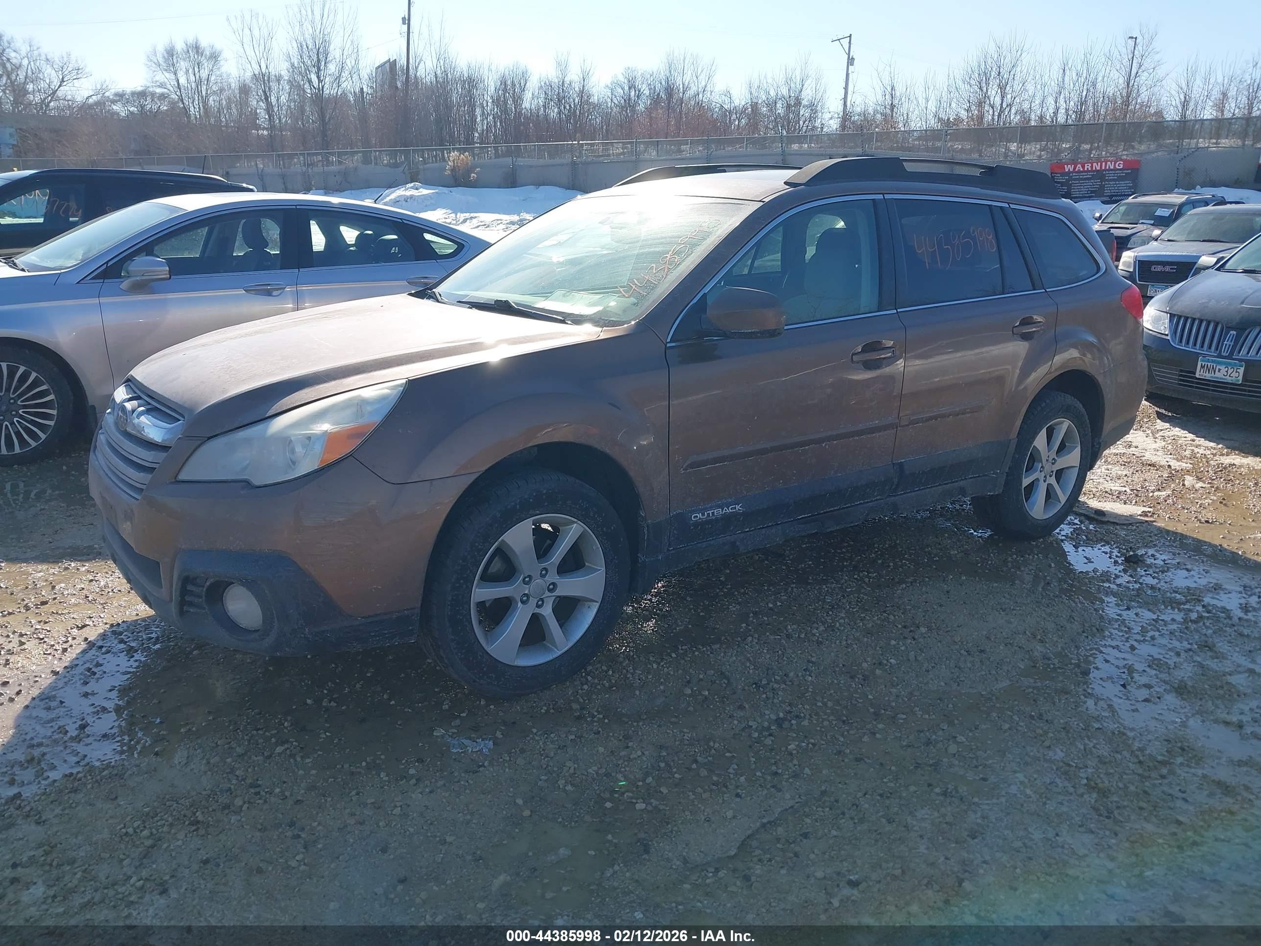 SUBARU OUTBACK image 2