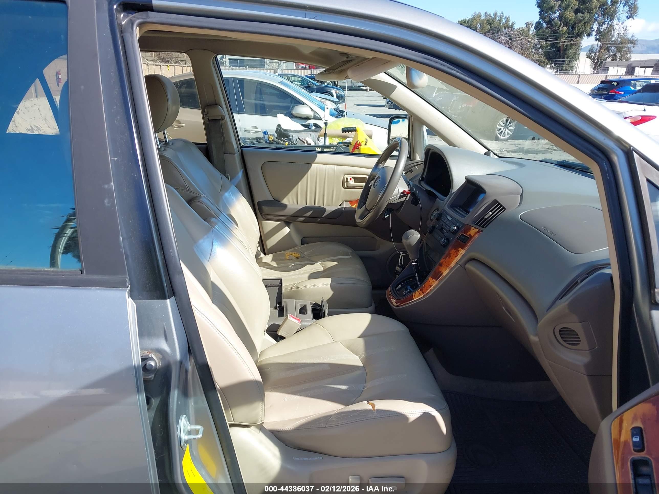 LEXUS RX image 5
