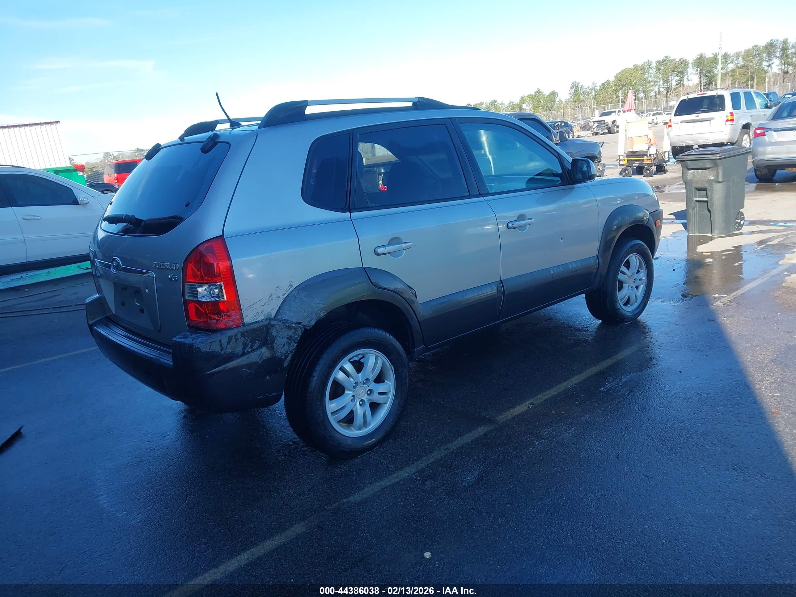 HYUNDAI TUCSON image 4