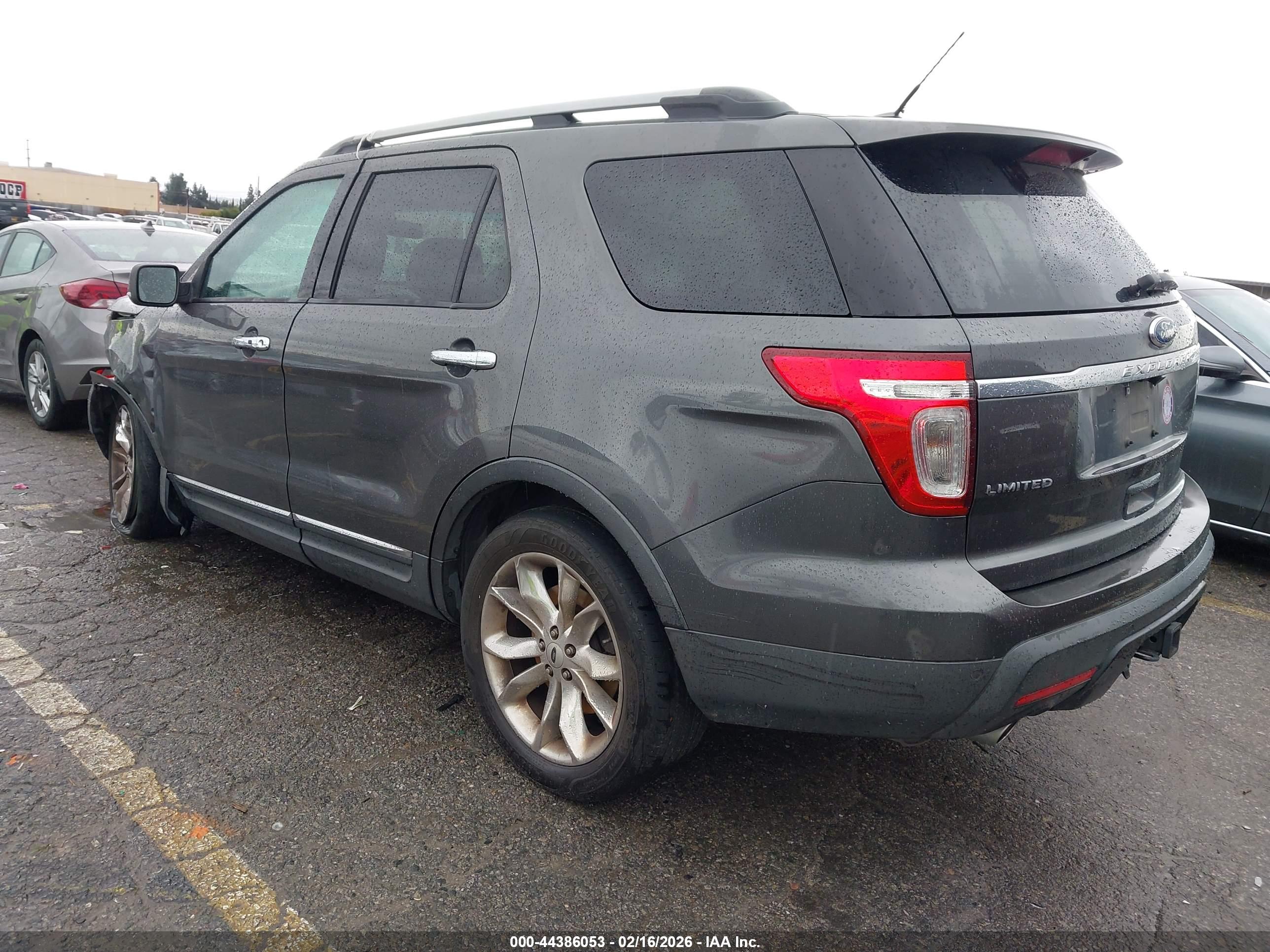 FORD EXPLORER image 3