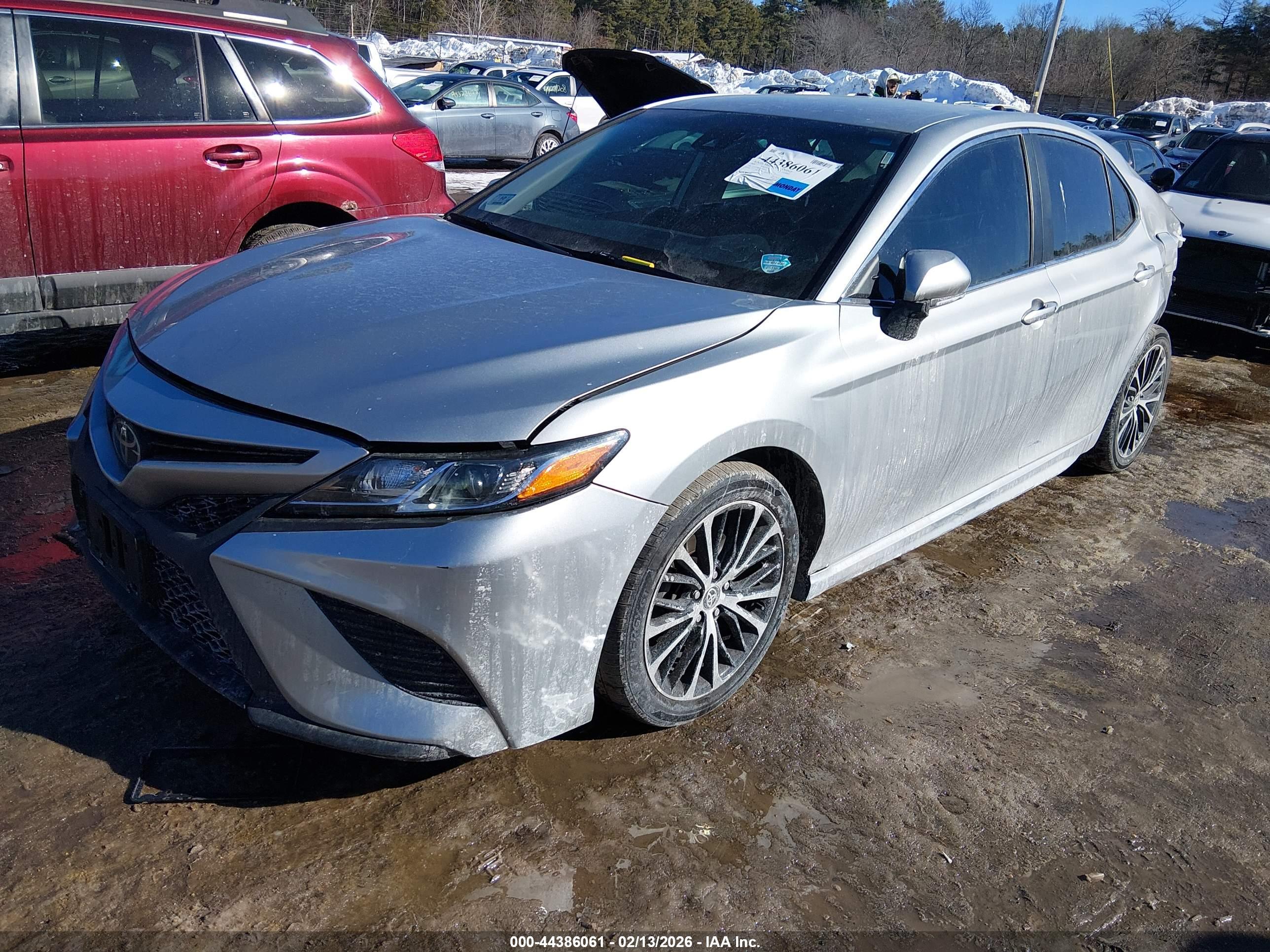 TOYOTA CAMRY image 2