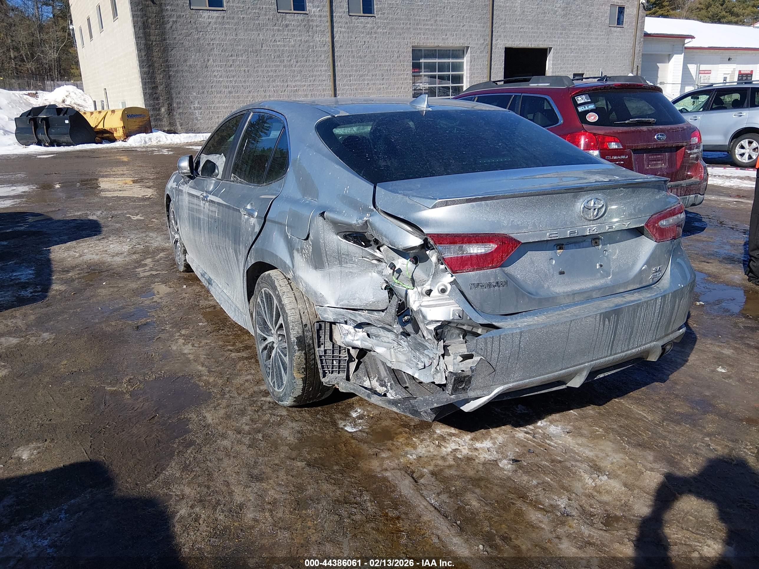 TOYOTA CAMRY image 3