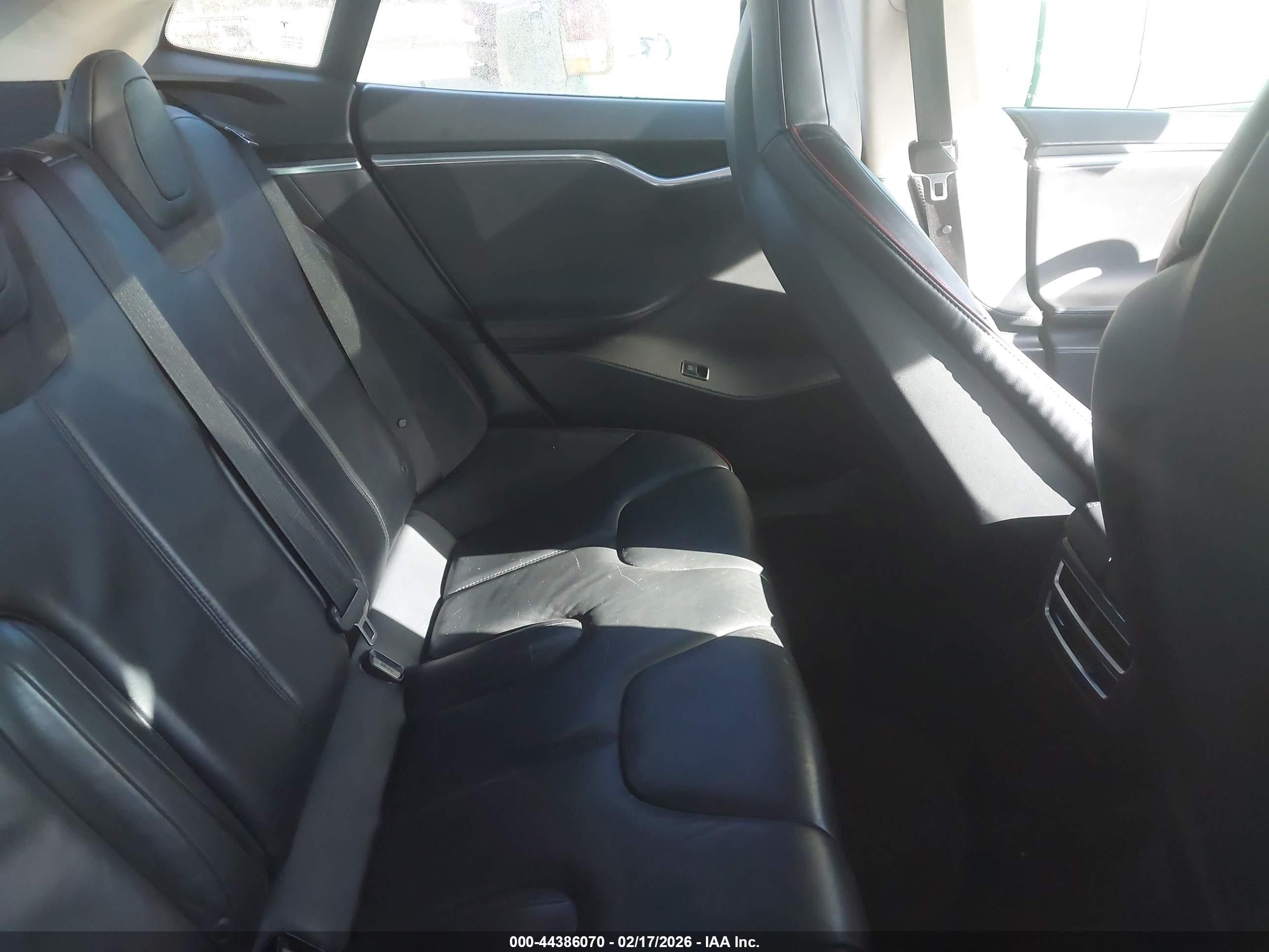 TESLA MODEL image 8