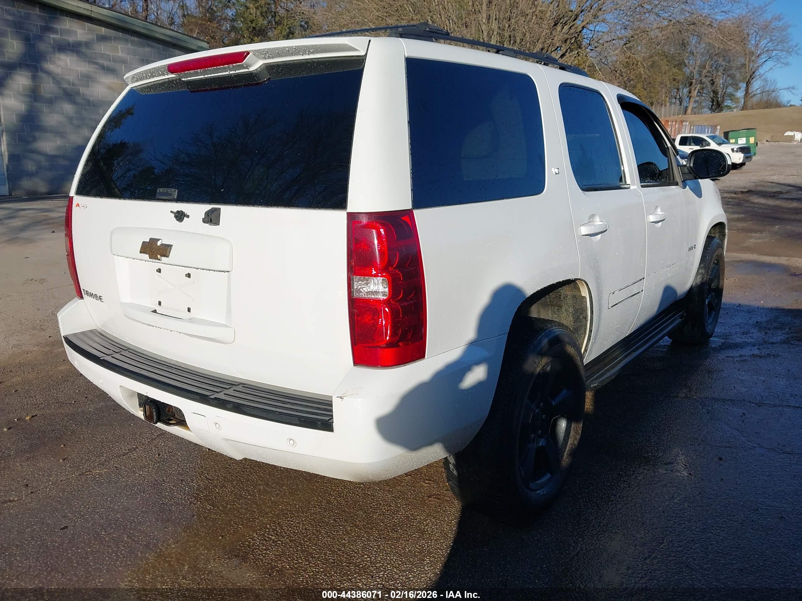 CHEVROLET TAHOE image 4