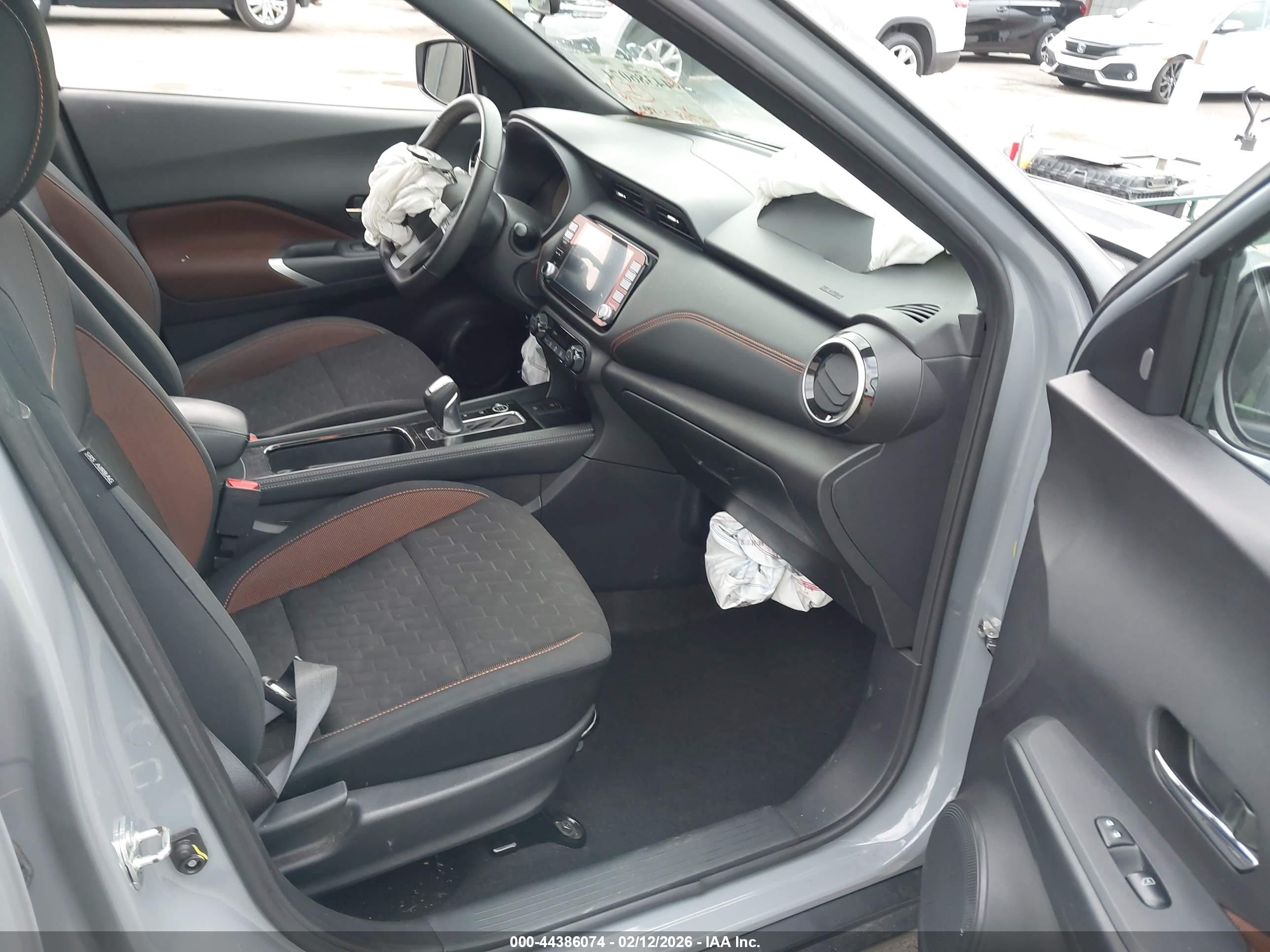 NISSAN KICKS image 5