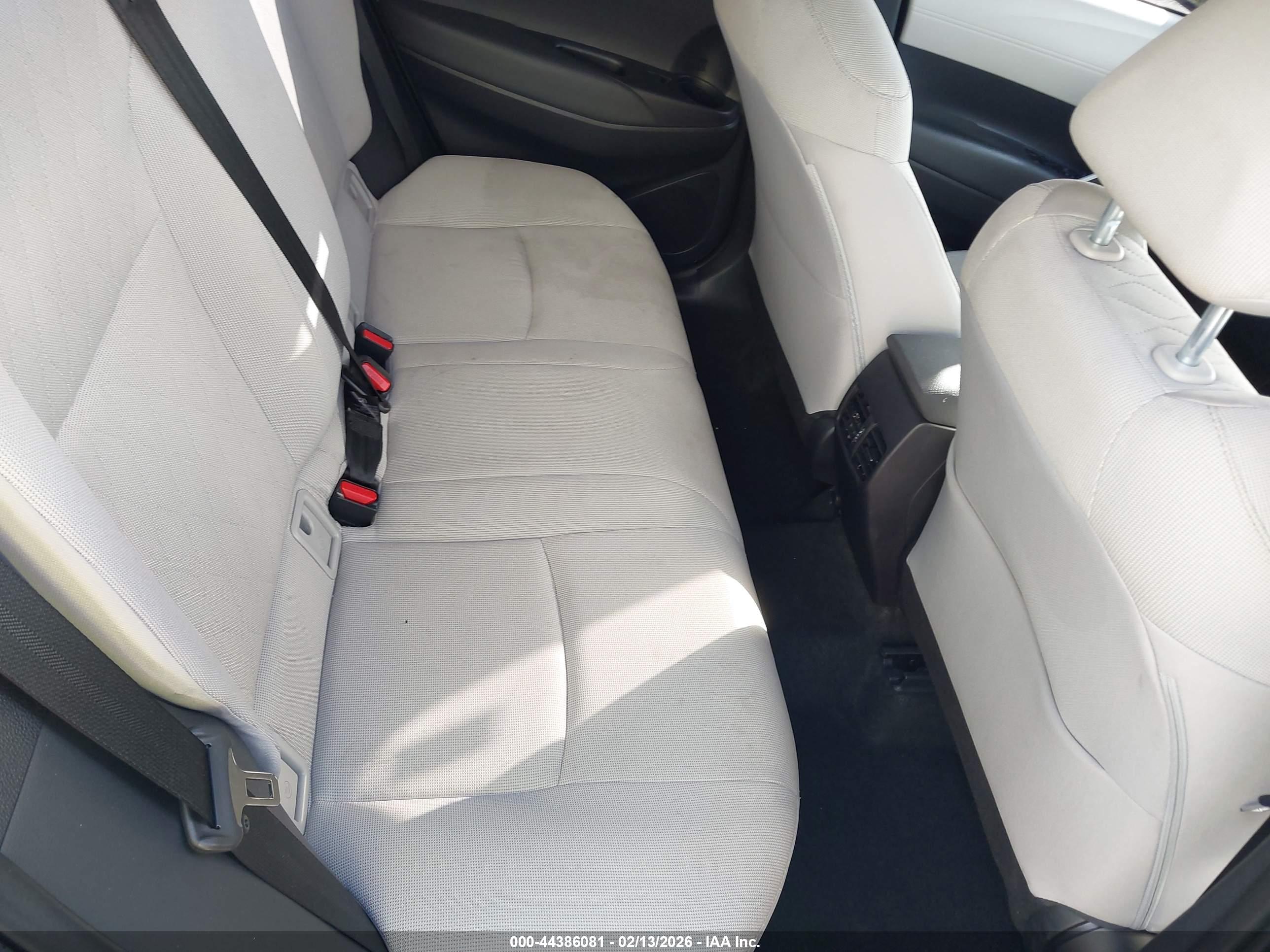 TOYOTA COROLLA image 8