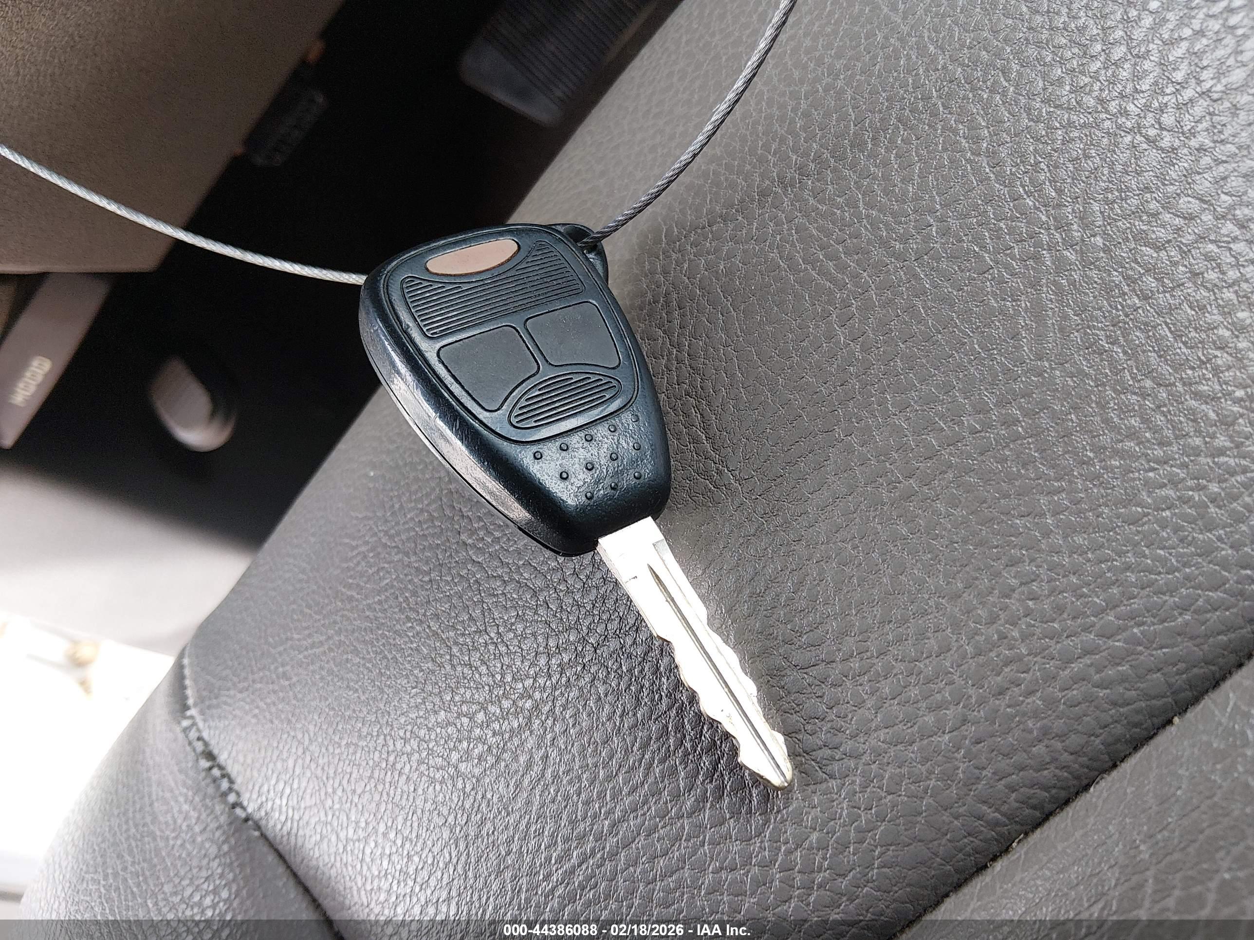DODGE DAKOTA image 11