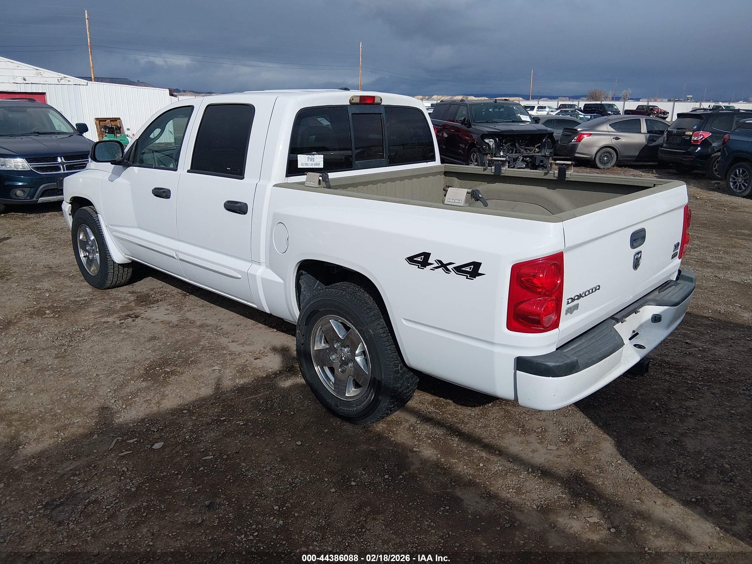 DODGE DAKOTA image 3