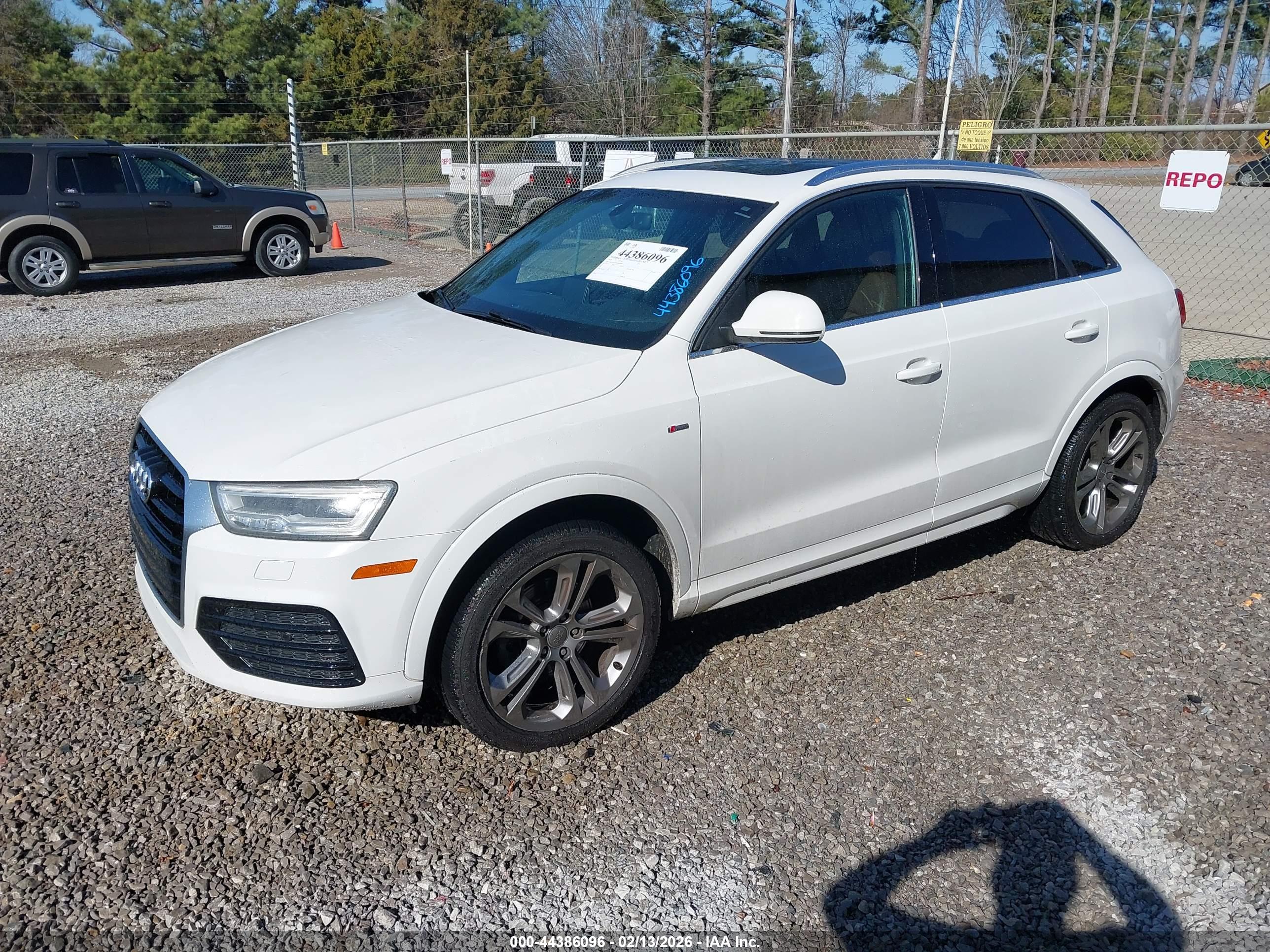 AUDI Q3 image 2