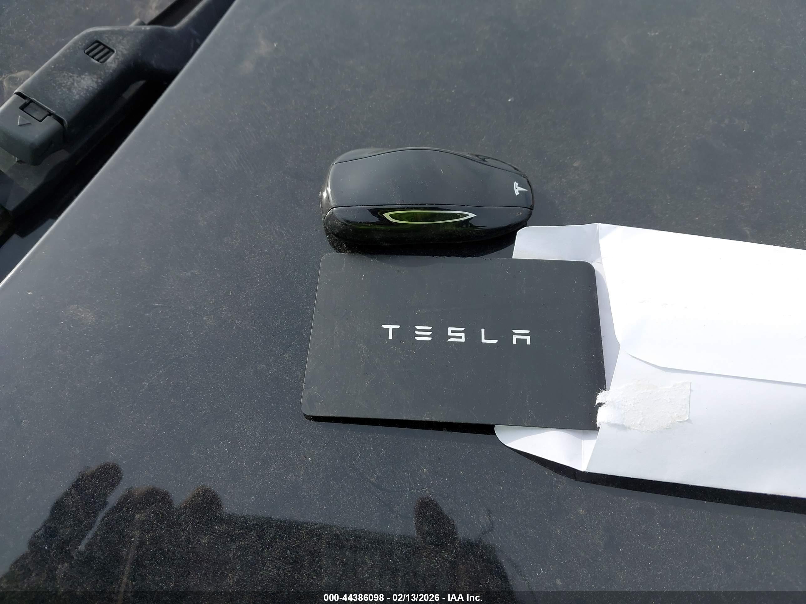 TESLA MODEL image 11
