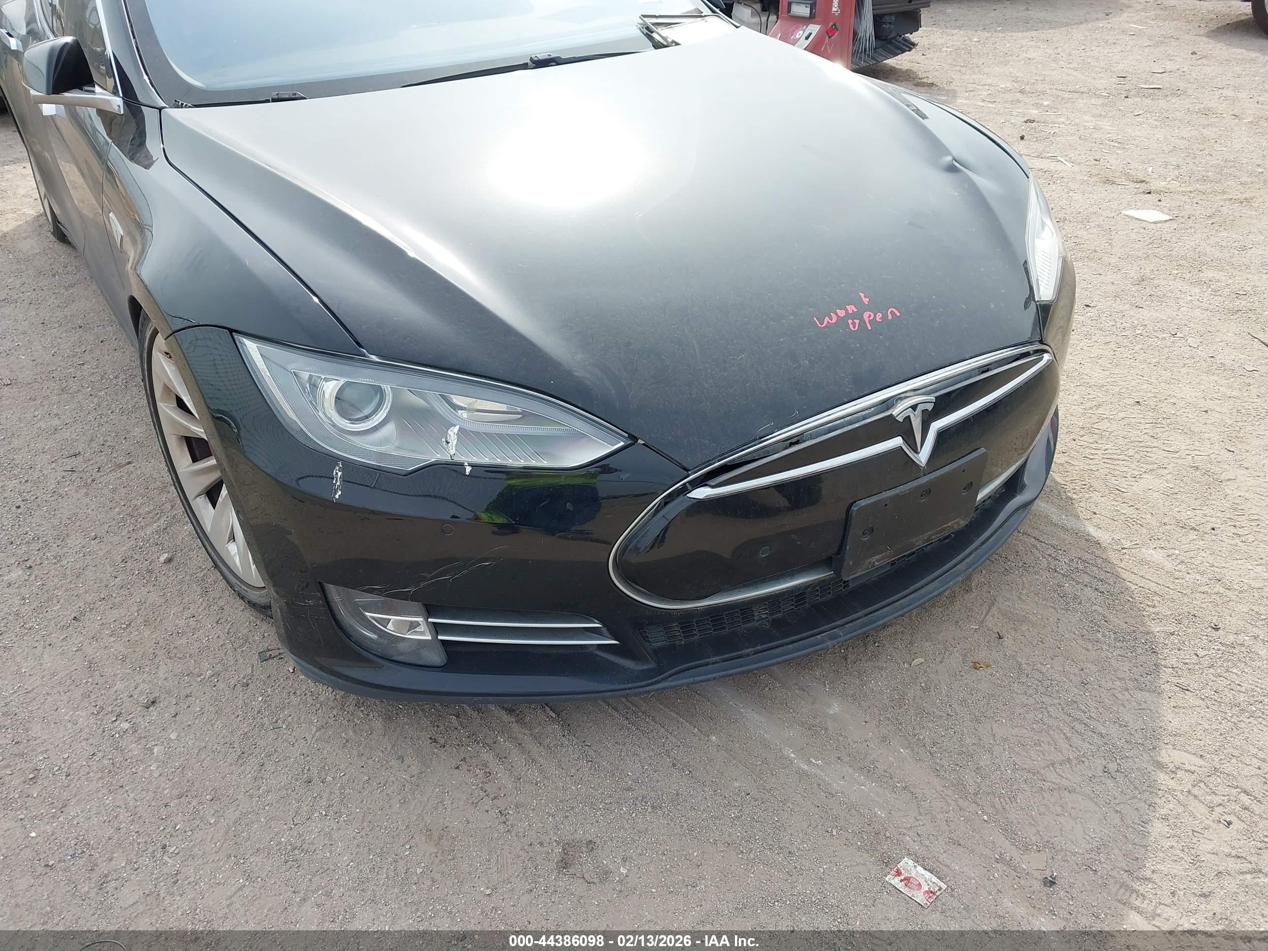 TESLA MODEL image 6