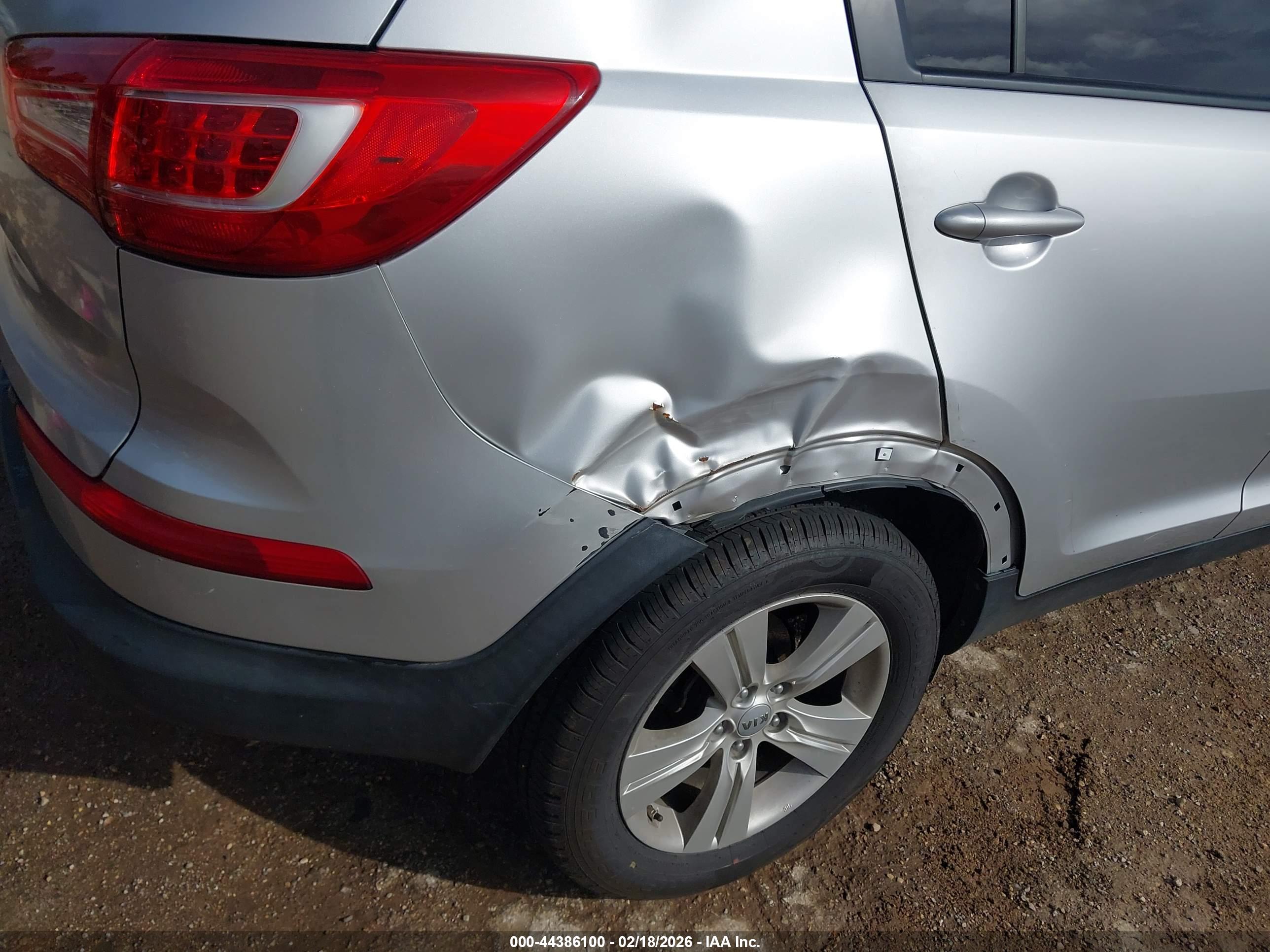 KIA SPORTAGE image 6